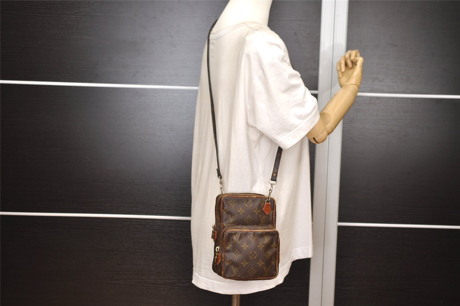 Authentic Louis Vuitton Monogram Amazone Shoulder Cross Body Bag Old Model 3522J