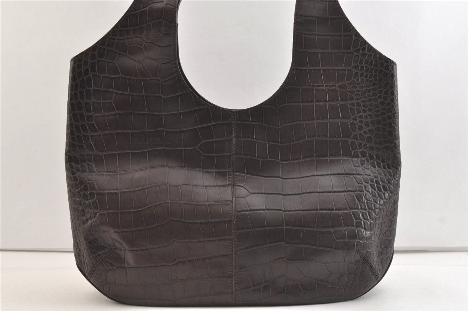 Authentic Salvatore Ferragamo Vintage Leather Shoulder Tote Bag Brown SF 3525K