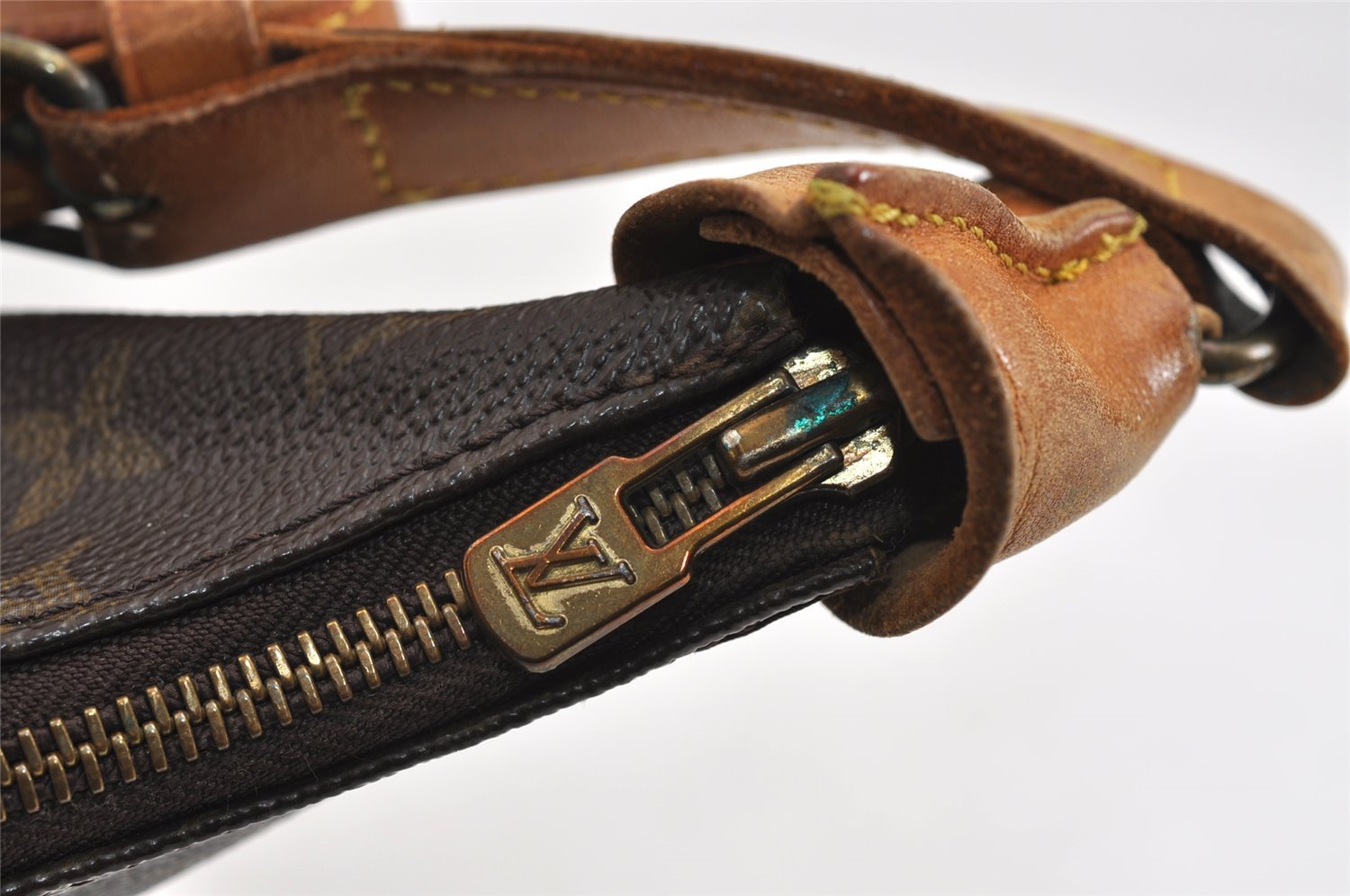 Authentic Louis Vuitton Monogram Boulogne 35 Shoulder Cross Bag Old Model 3534J