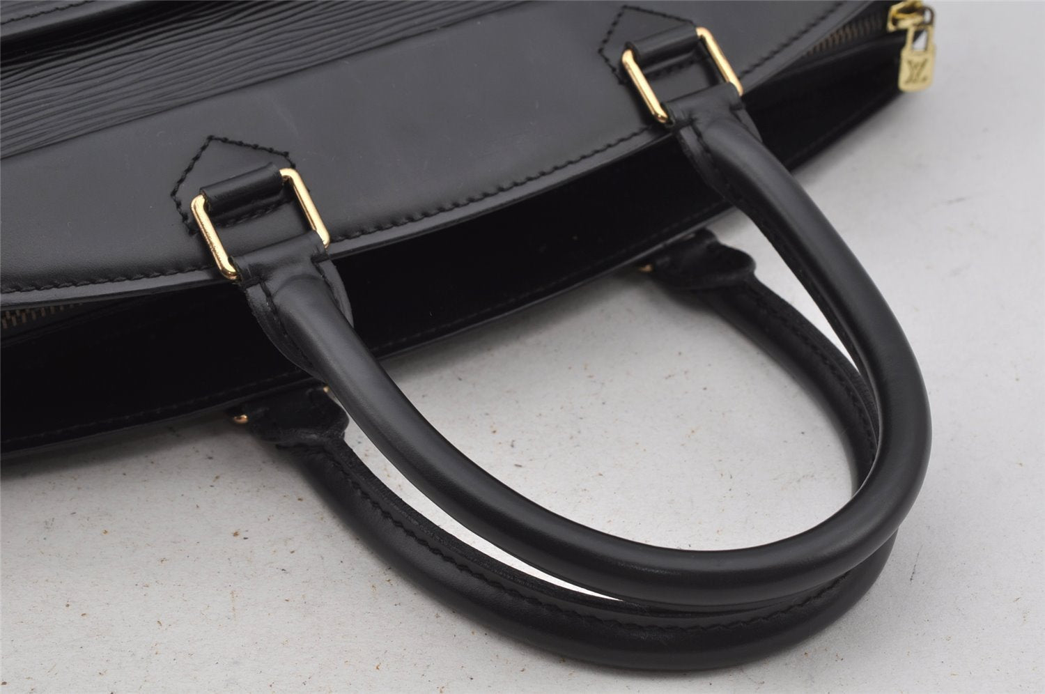 Authentic Louis Vuitton Epi Riviera Hand Bag Black M48182 LV Junk 3542J