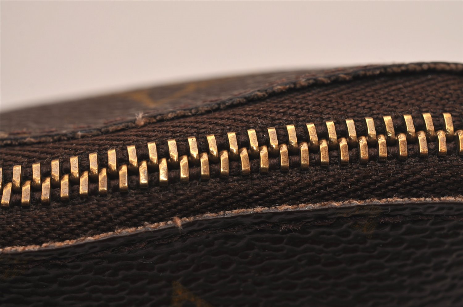 Authentic Louis Vuitton Monogram Pochette Cosmetic Pouch M47515 LV 3543J