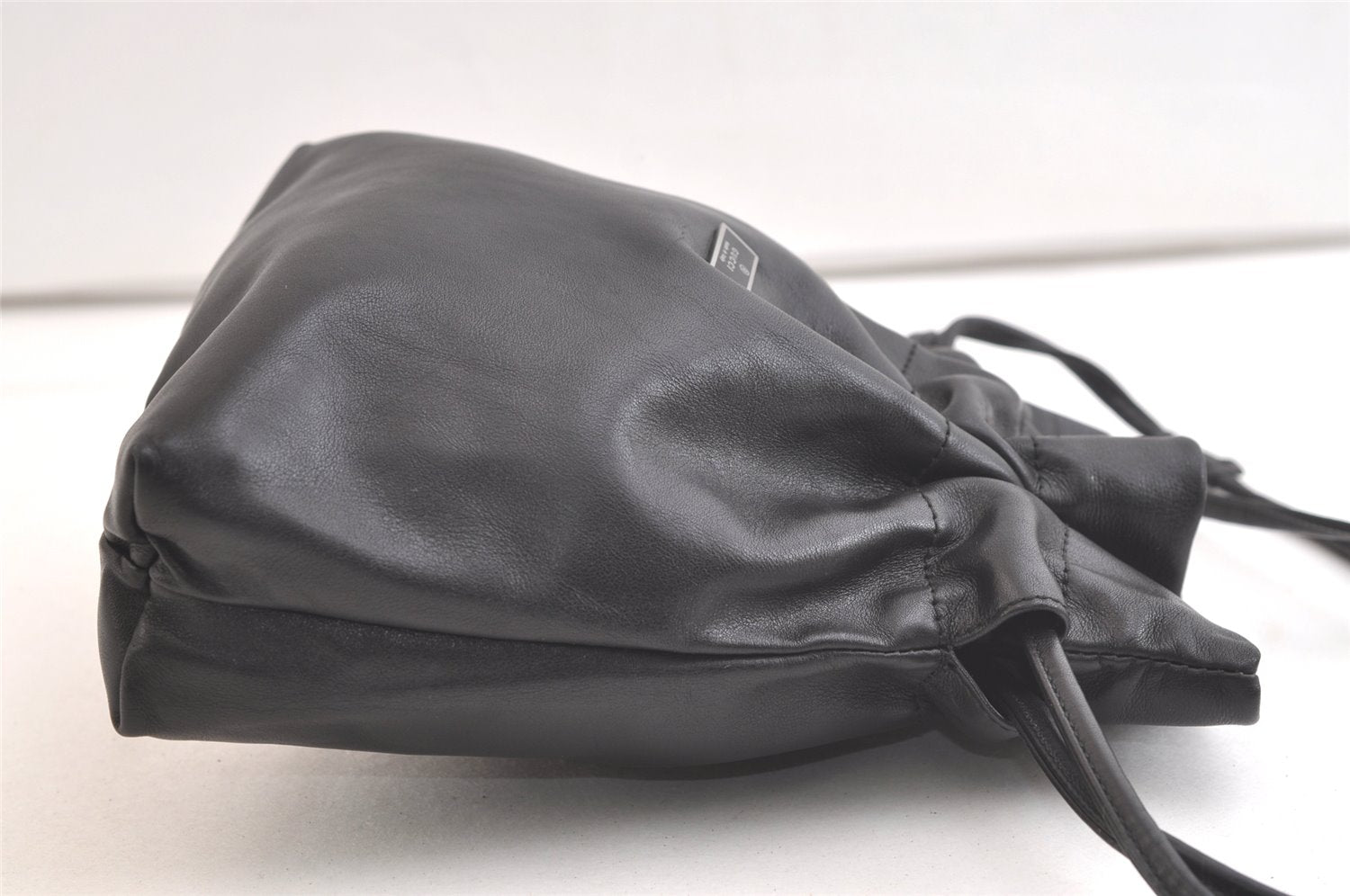 Authentic GUCCI Vintage Shoulder Hand Drawstring Bag Purse Leather Black 3549K