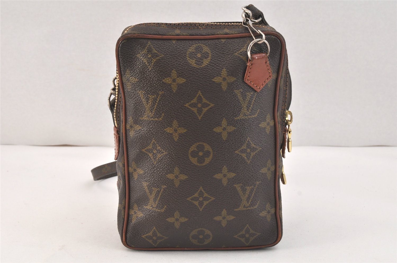 Authentic Louis Vuitton Monogram Amazone Shoulder Cross Body Bag Old Model 3552K