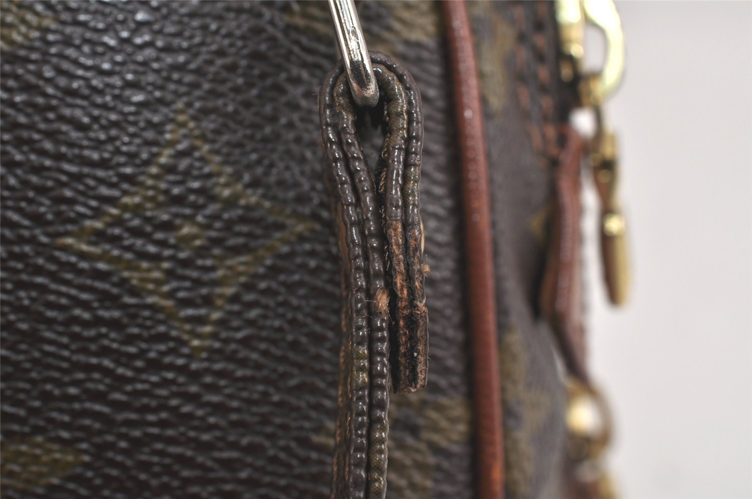 Authentic Louis Vuitton Monogram Amazone Shoulder Cross Body Bag Old Model 3552K