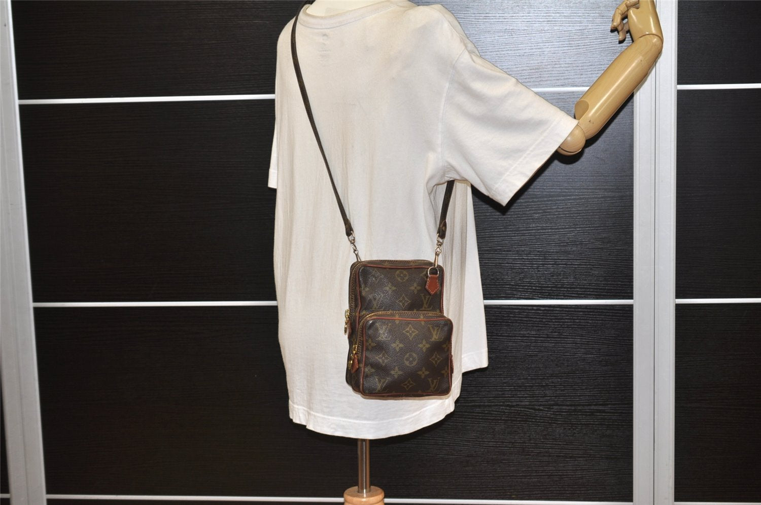 Authentic Louis Vuitton Monogram Amazone Shoulder Cross Body Bag Old Model 3552K