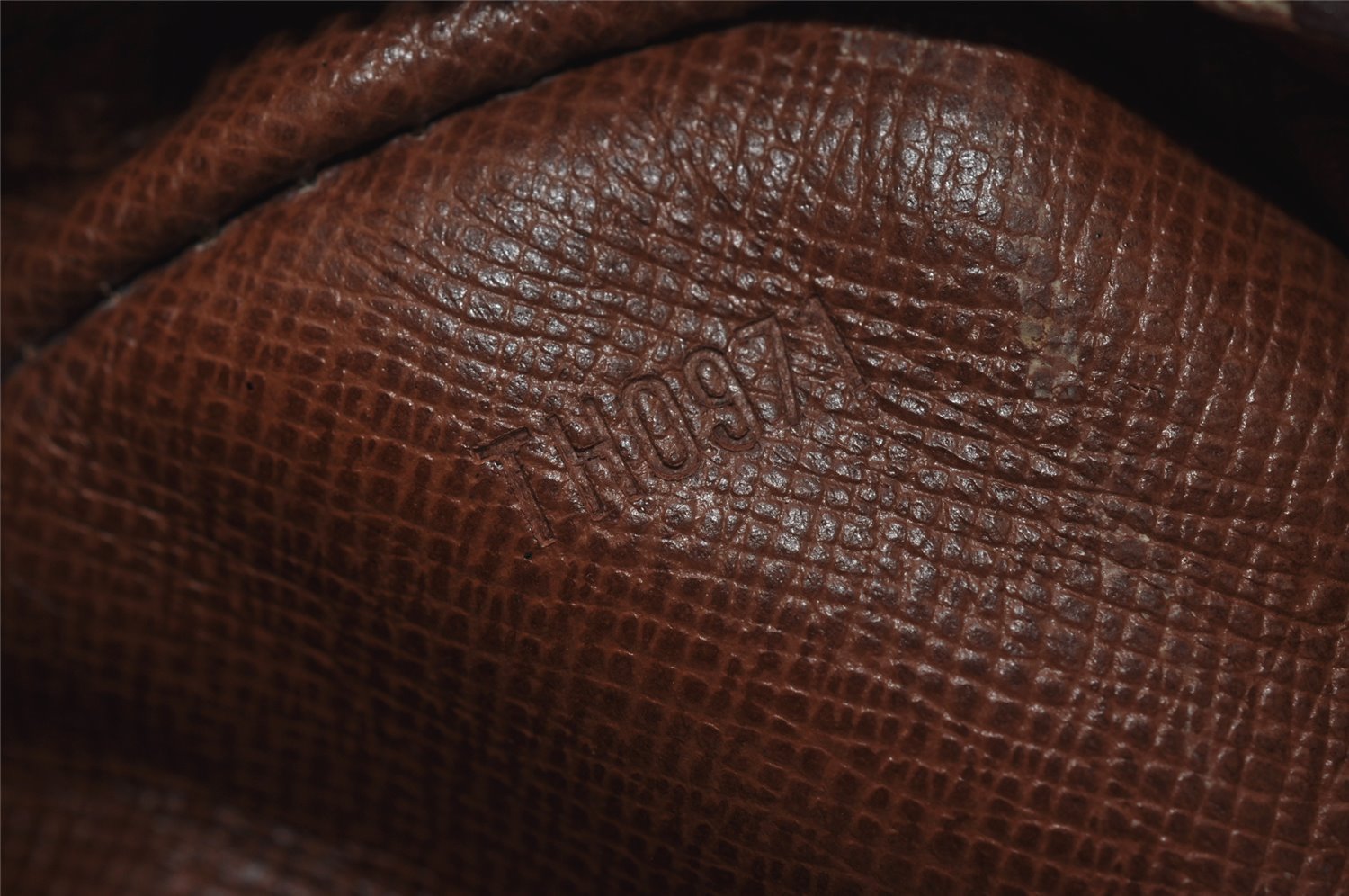 Authentic Louis Vuitton Monogram Amazone Shoulder Cross Body Bag M45236 LV 3553I