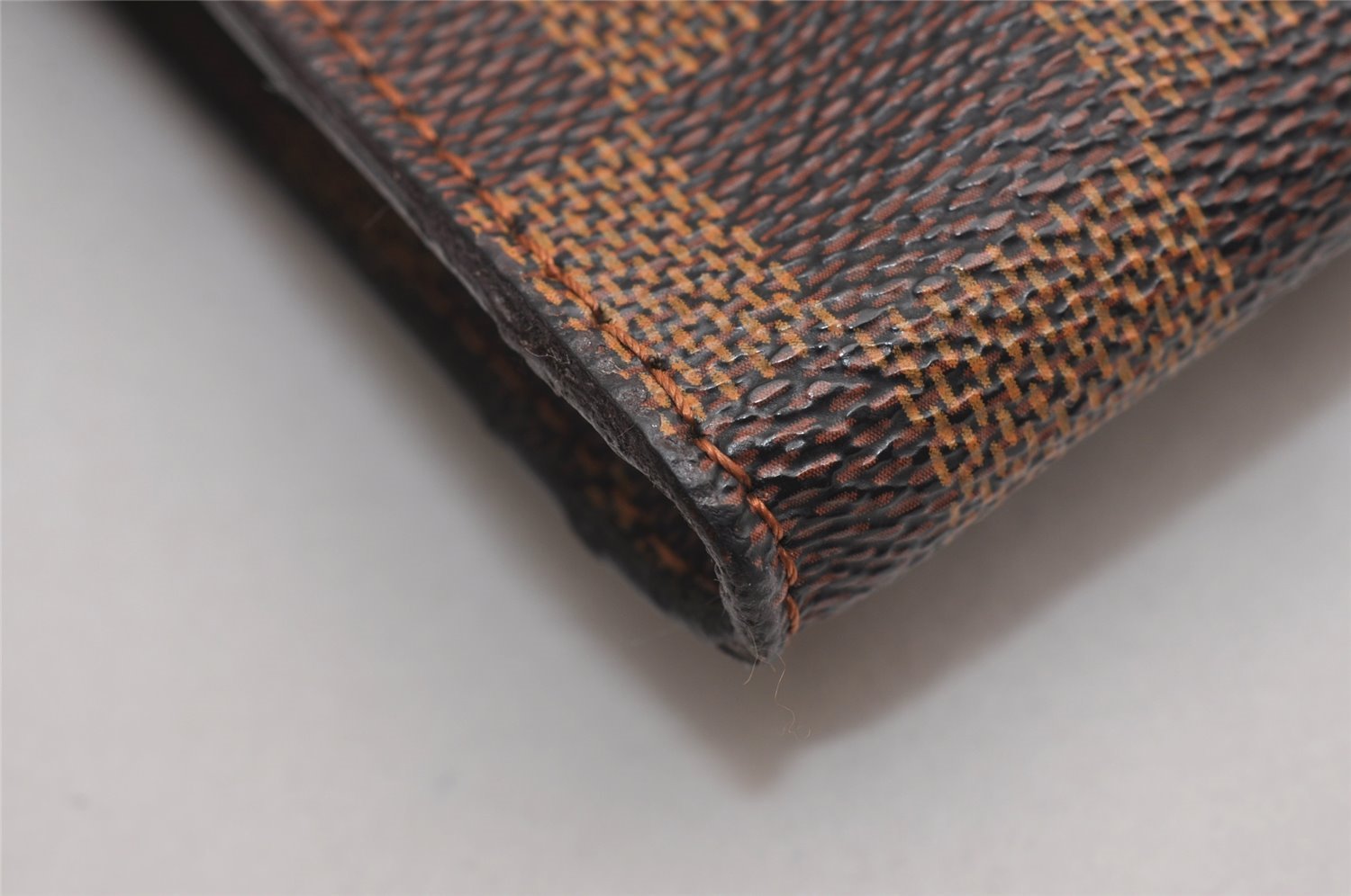 Authentic Louis Vuitton Damier Marais Bucket Pouch Purse Clutch LV 3553J