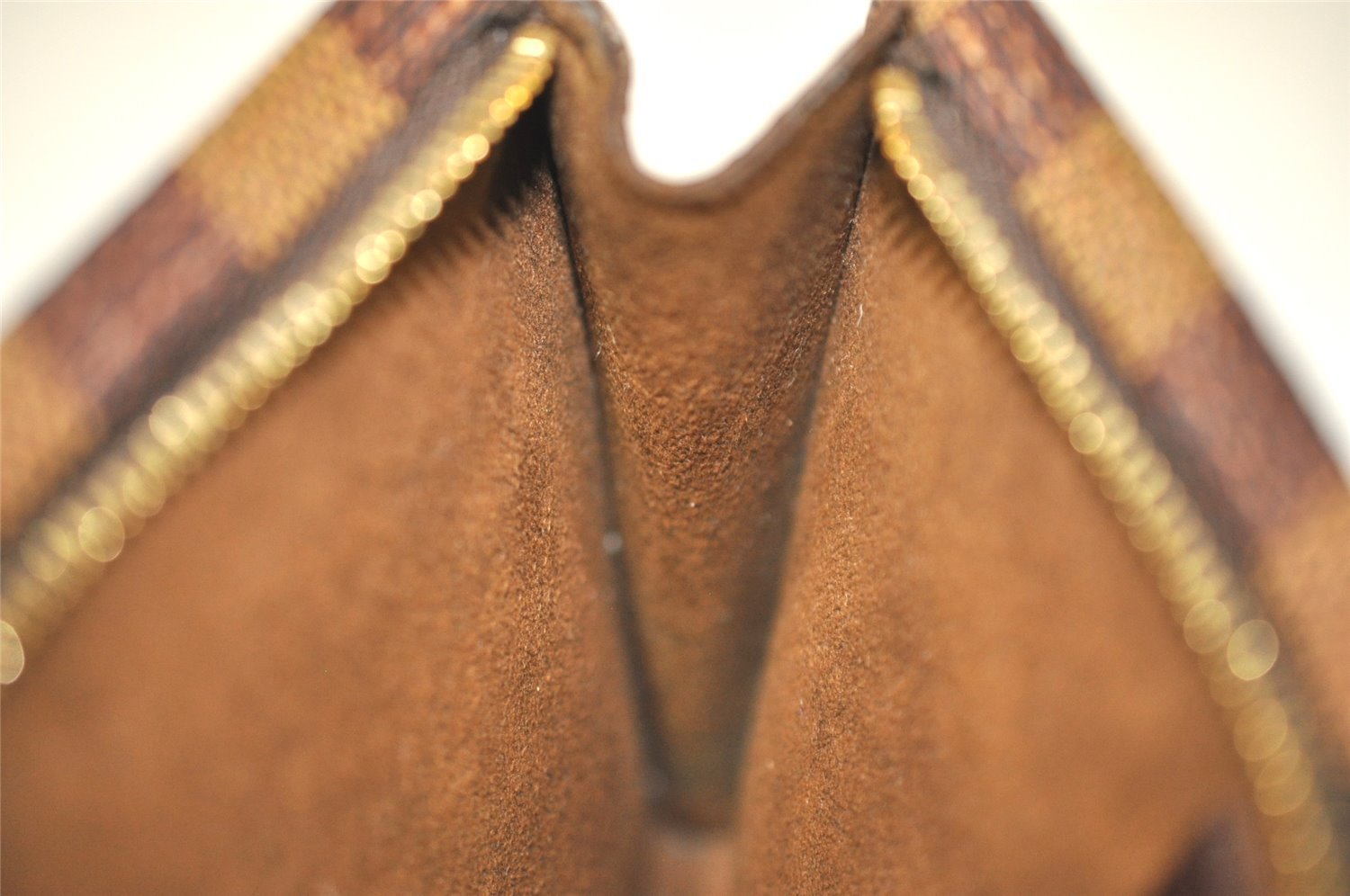 Authentic Louis Vuitton Damier Marais Bucket Pouch Purse Clutch LV 3553J