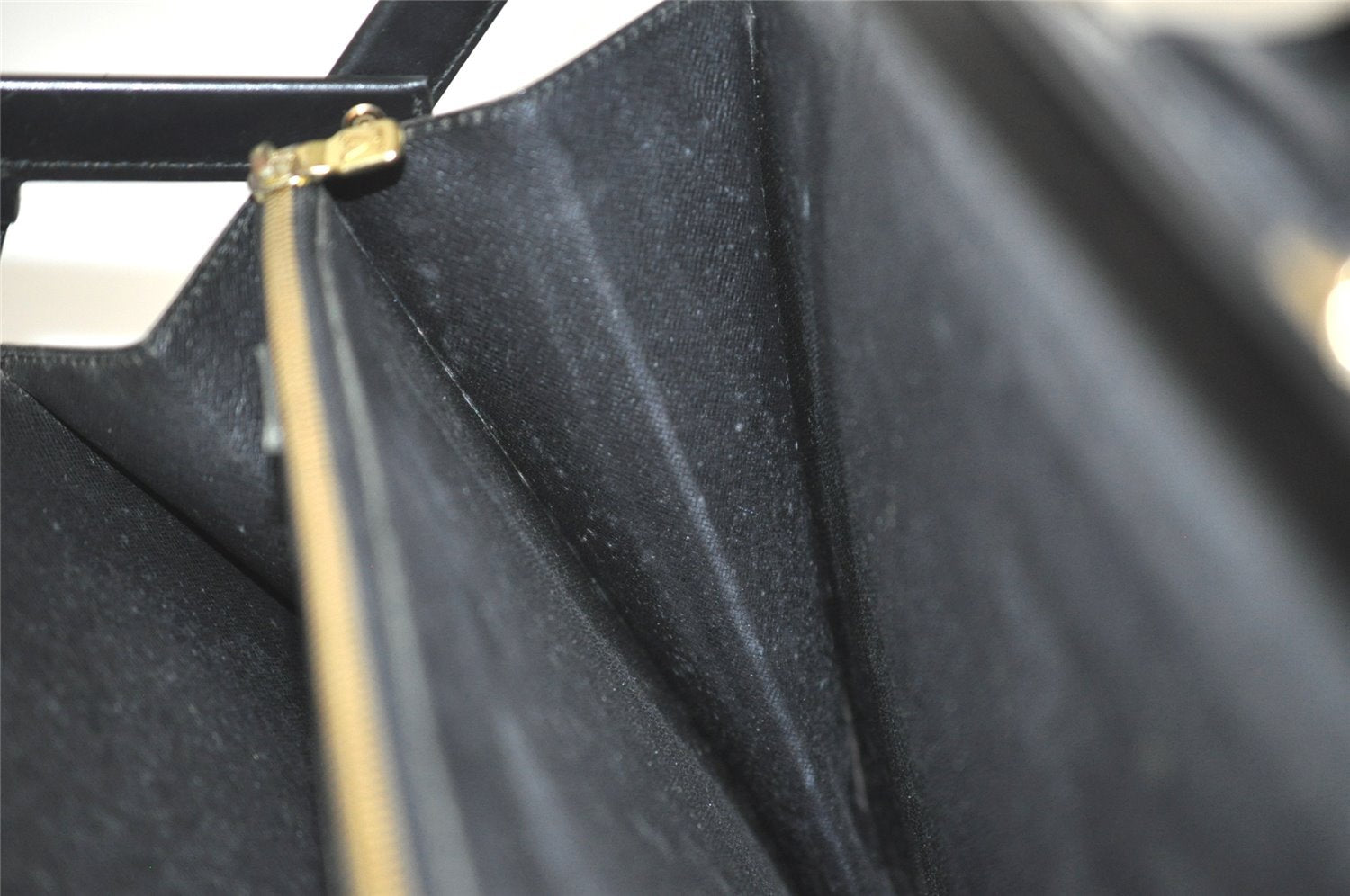 Authentic Louis Vuitton Epi Serviette Fermoir Briefcase M54352 Black LV 3557K