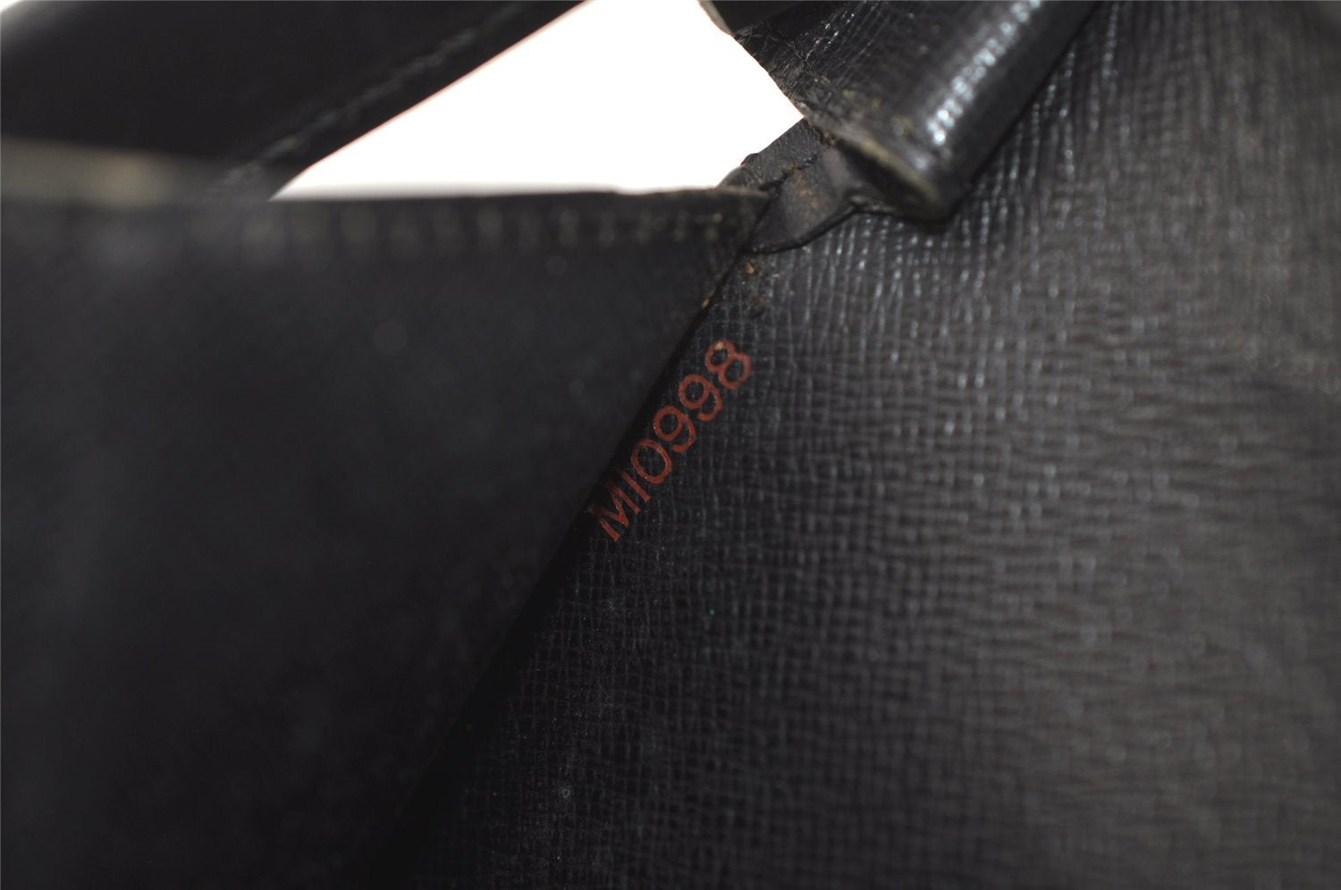 Authentic Louis Vuitton Epi Serviette Fermoir Briefcase M54352 Black LV 3557K