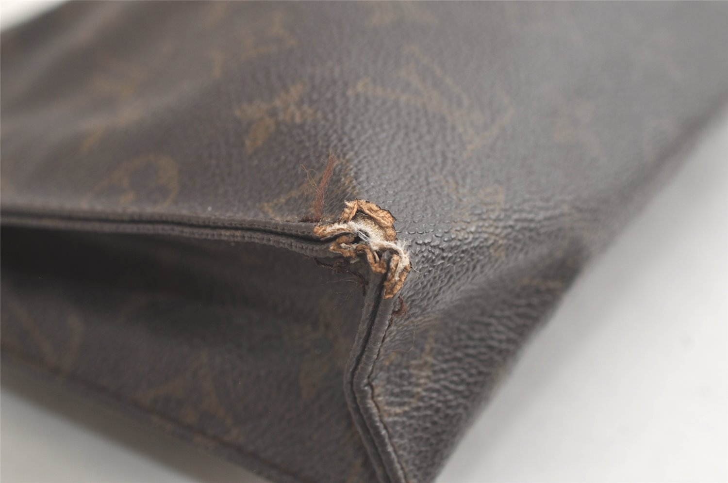 Authentic Louis Vuitton Monogram Poche Toilette 26 M47542 Cosmetics Pouch 3559K