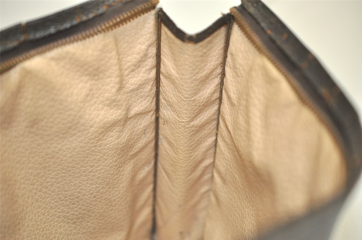 Authentic Louis Vuitton Monogram Poche Toilette 26 M47542 Cosmetics Pouch 3559K