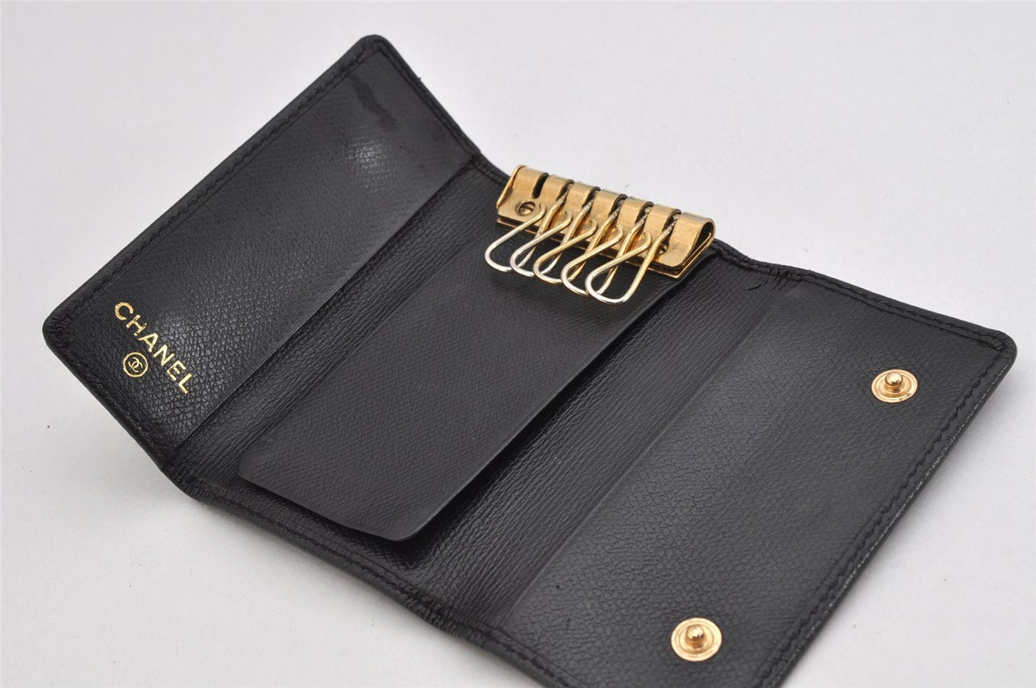 Authentic CHANEL Caviar Skin CoCo Button 6 Hooks Key Case Purse Black 3562K