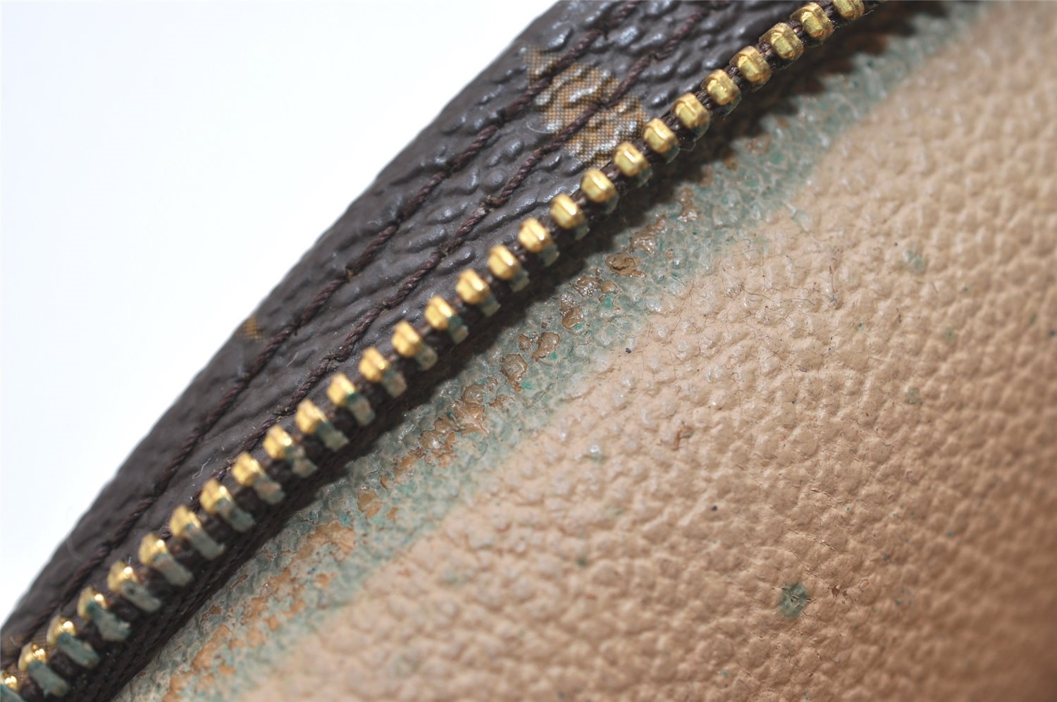 Authentic Louis Vuitton Monogram Pouch Purse For Bucket PM LV 3566J