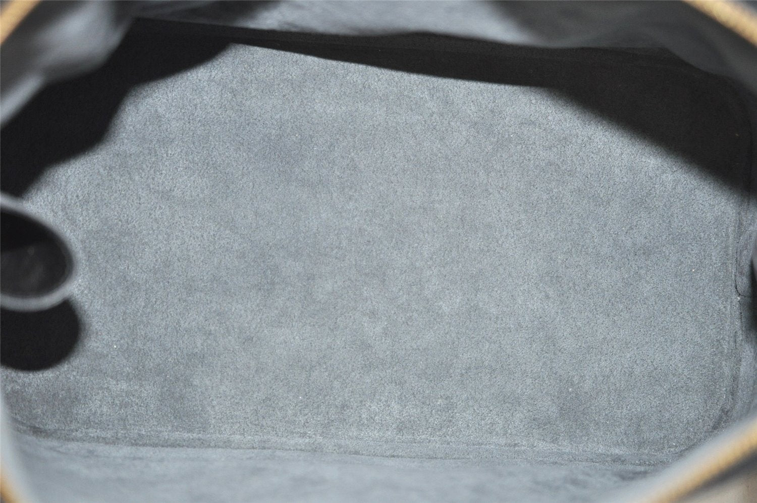 Authentic Louis Vuitton Epi Alma PM Hand Bag Black M40302 LV 3575I