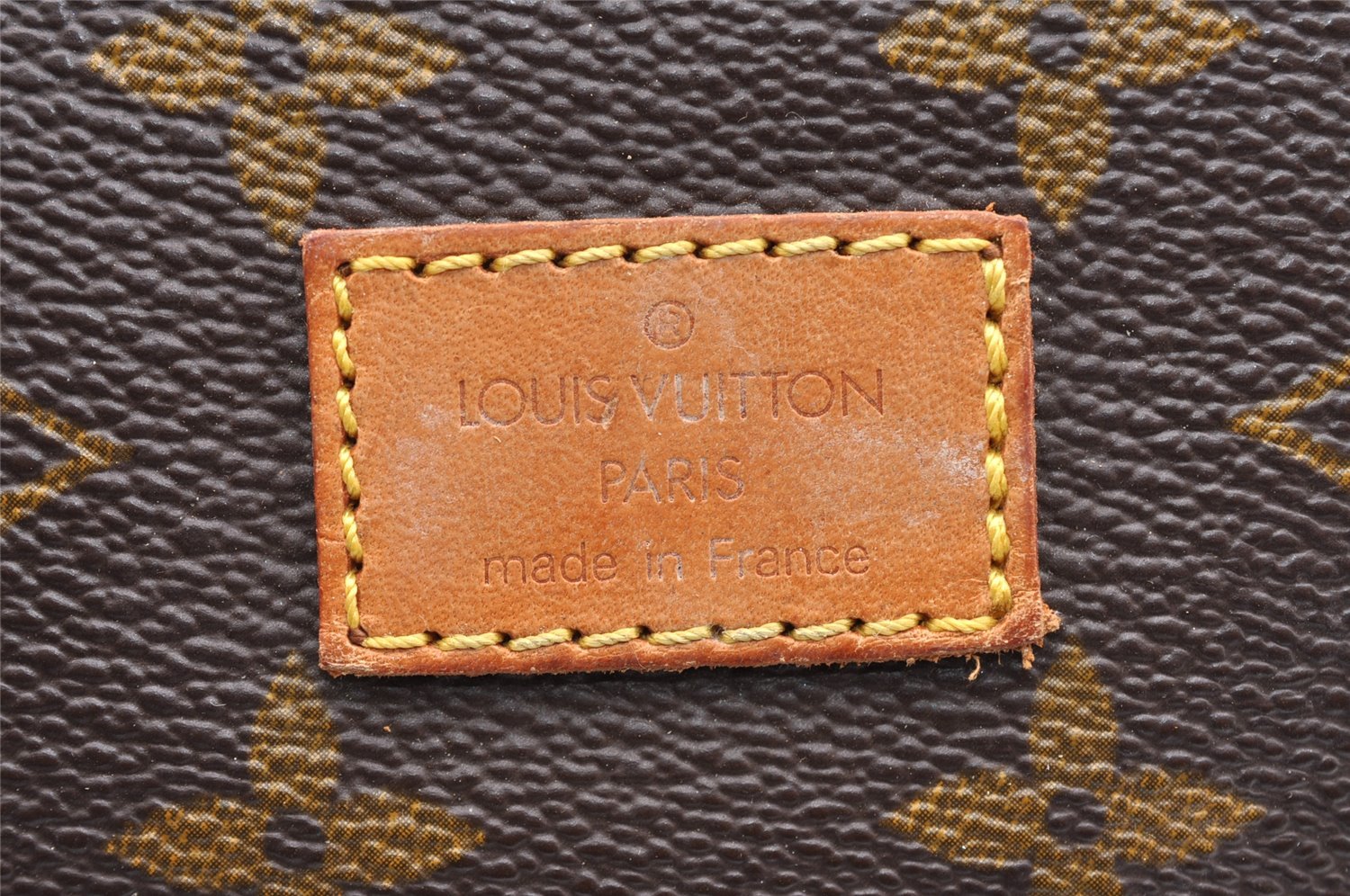 Authentic Louis Vuitton Monogram Saumur 30 Shoulder Cross Bag M42256 LV 3579I