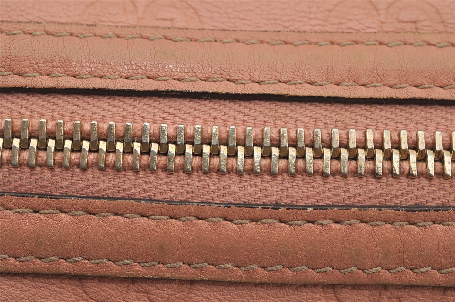 Authentic GUCCI Guccissima Heart GG Leather Pouch Purse 153228 Pink 3579J