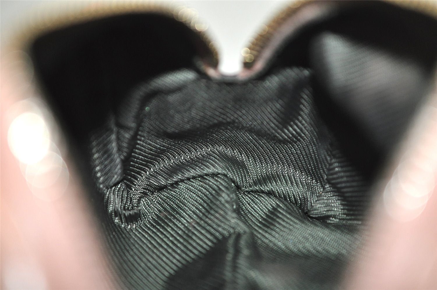 Authentic GUCCI Guccissima Heart GG Leather Pouch Purse 153228 Pink 3579J