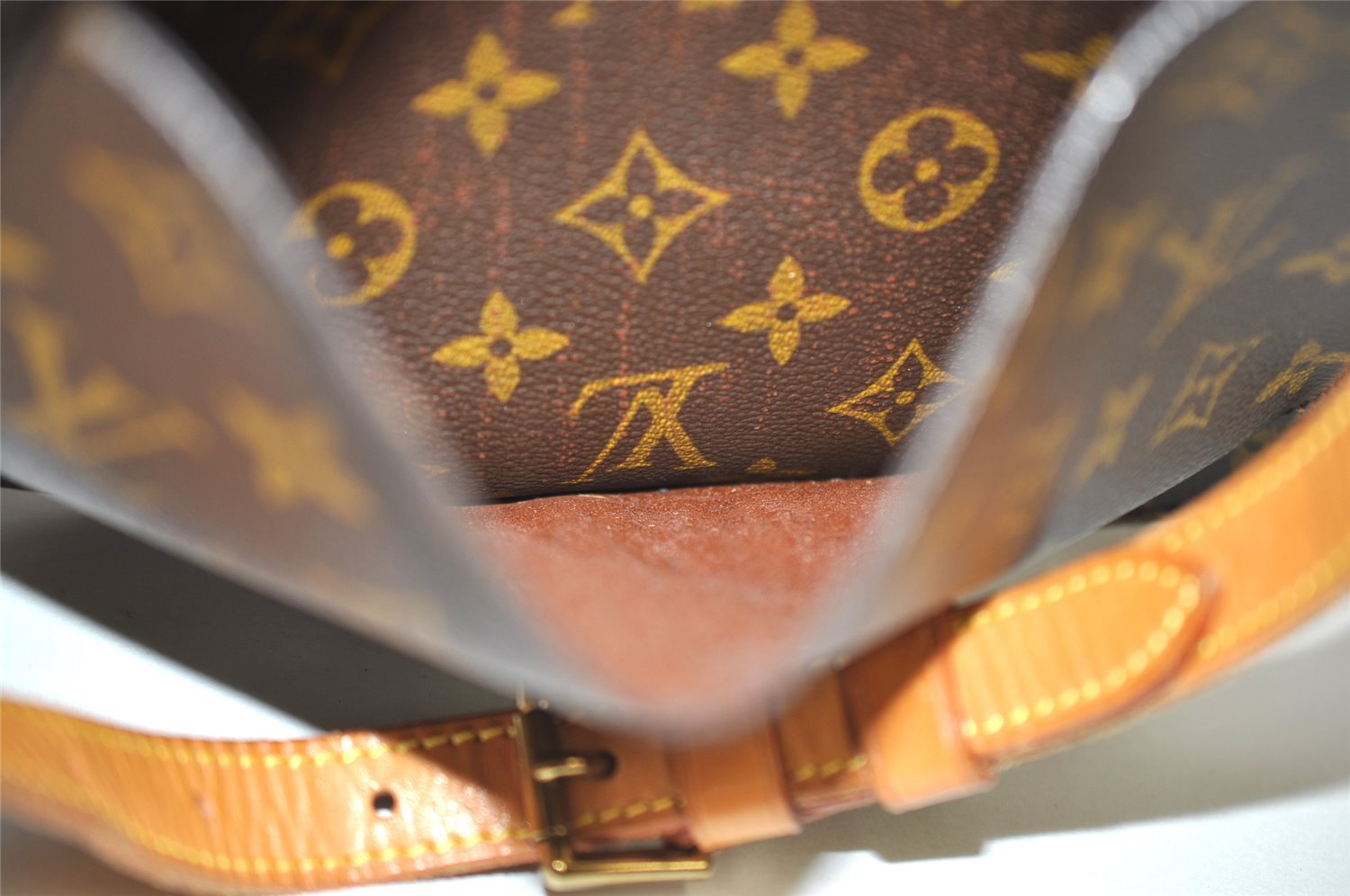 Authentic Louis Vuitton Monogram Saint Cloud GM M51242 Shoulder Cross Bag 3582I