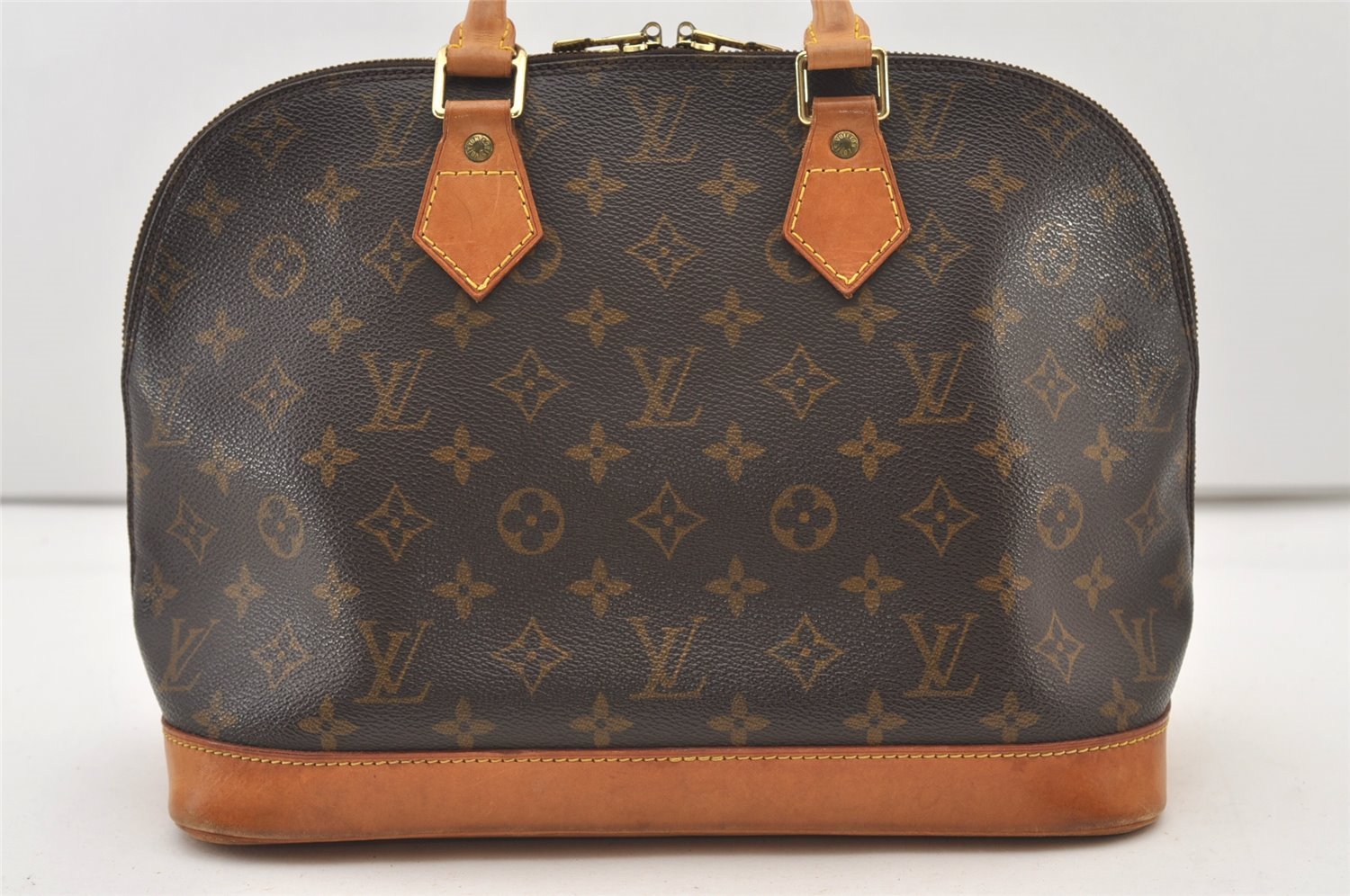 Authentic Louis Vuitton Monogram Alma Hand Bag Purse M51130 LV 3584J