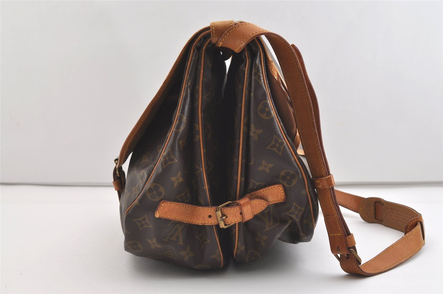 Authentic Louis Vuitton Monogram Saumur 35 Shoulder Cross Bag M42254 LV 3585J