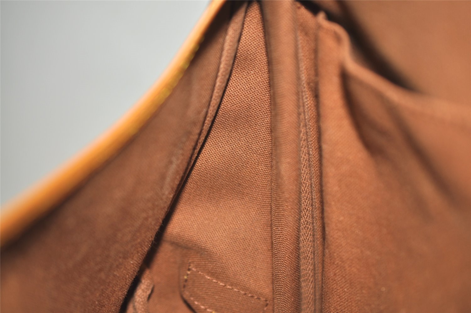 Authentic Louis Vuitton Monogram Saumur 35 Shoulder Cross Bag M42254 LV 3585J