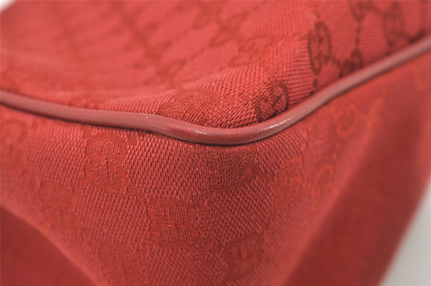 Authentic GUCCI Shoulder Hand Bag Purse GG Canvas Leather 257268 Red 3590J