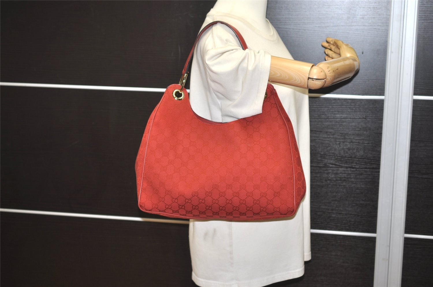 Authentic GUCCI Shoulder Hand Bag Purse GG Canvas Leather 257268 Red 3590J