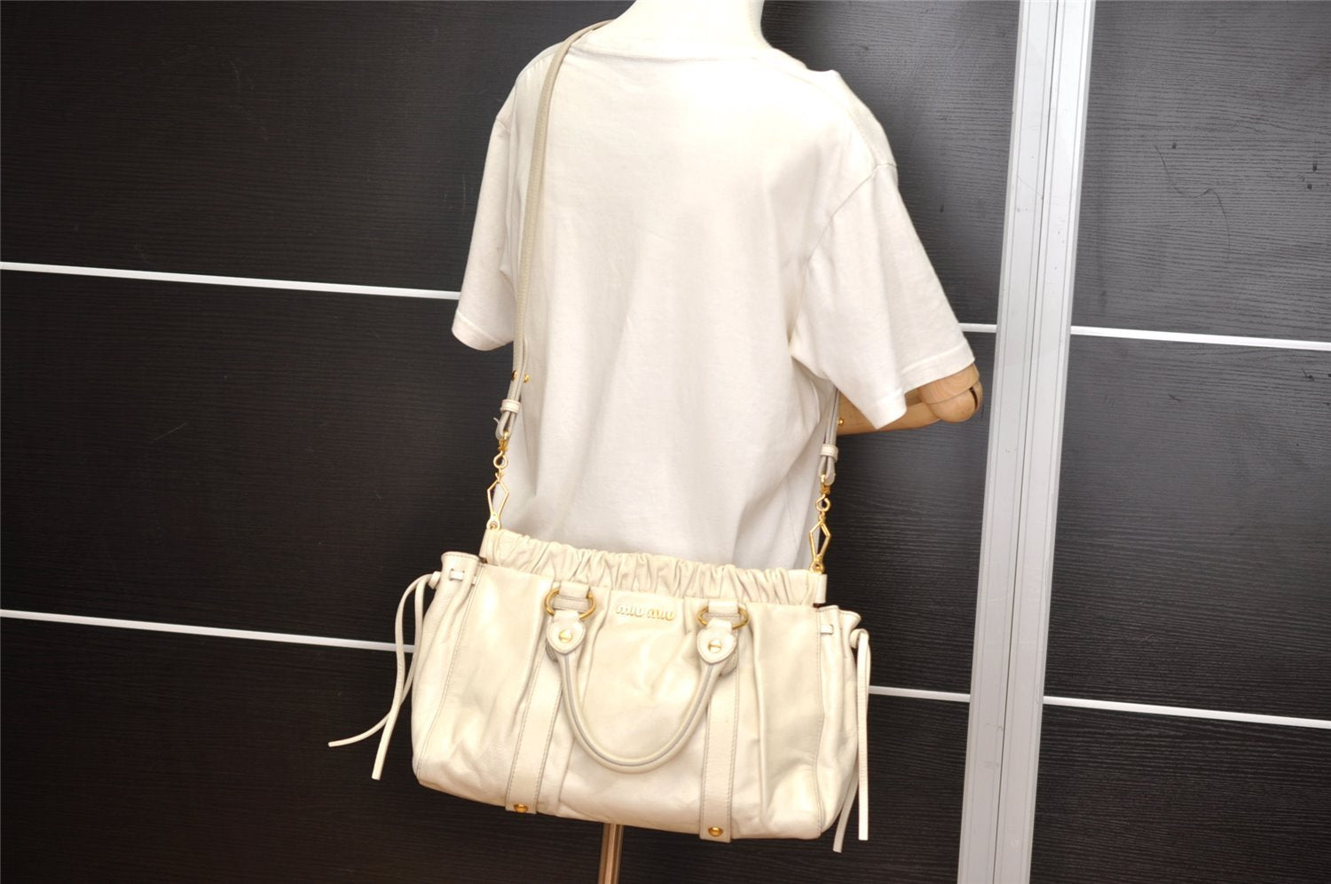 Authentic MIU MIU Vintage Leather 2Way Shoulder Hand Tote Bag Purse White 3594I