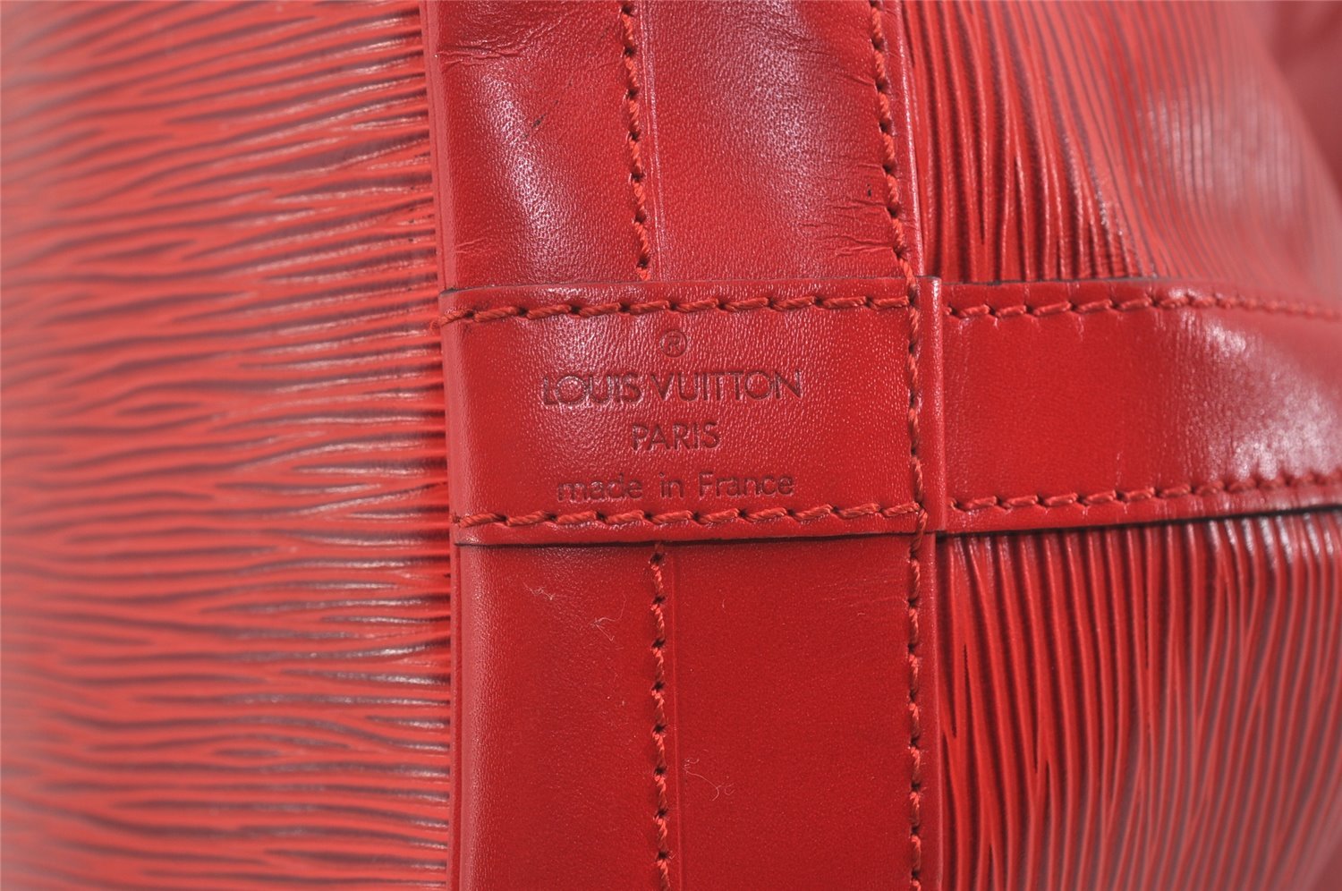 Authentic Louis Vuitton Epi Noe Shoulder Drawstring Bag Red M44007 LV 3596J