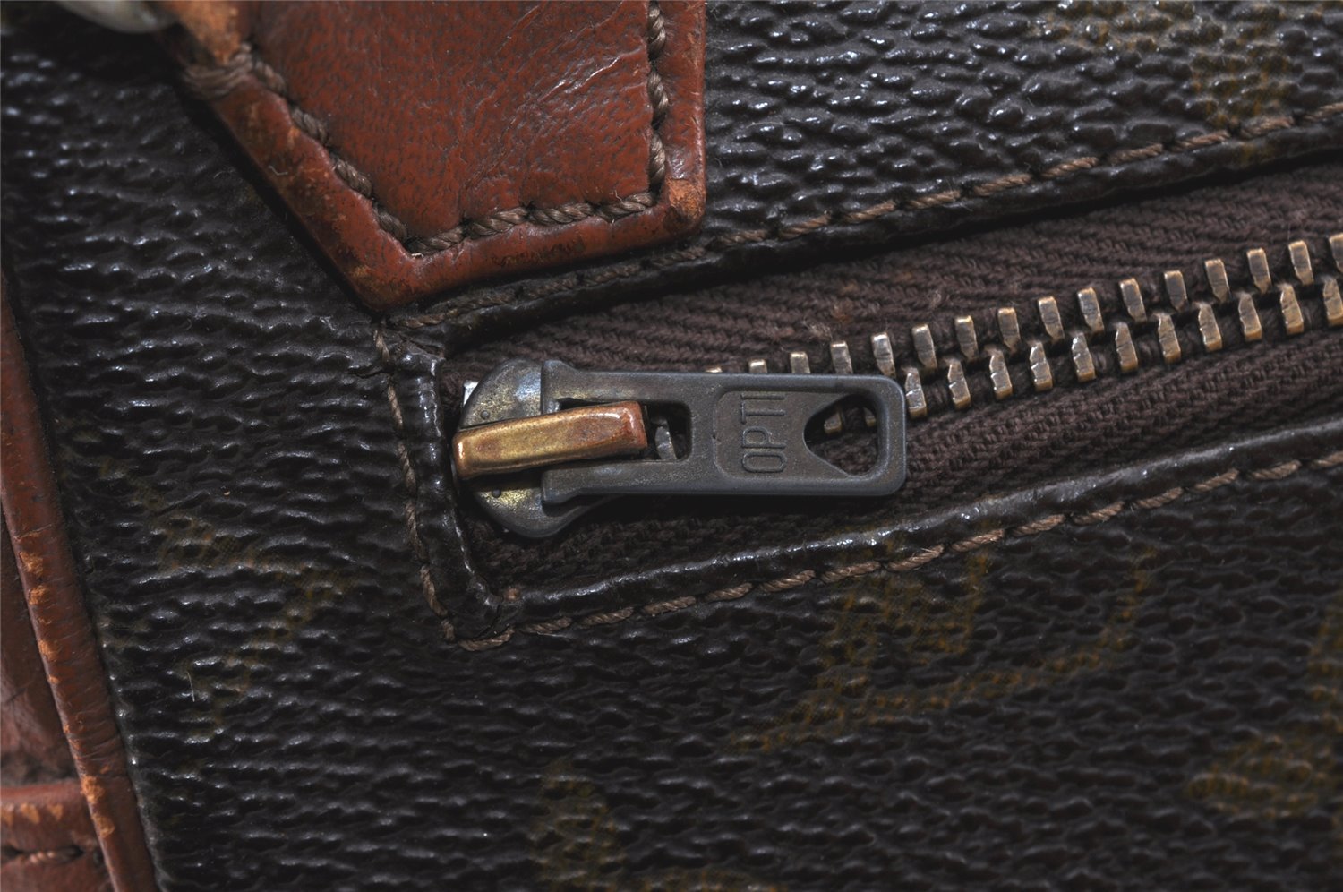 Authentic Louis Vuitton Monogram Pochette Sport Clutch Hand Bag Old Model 3603K