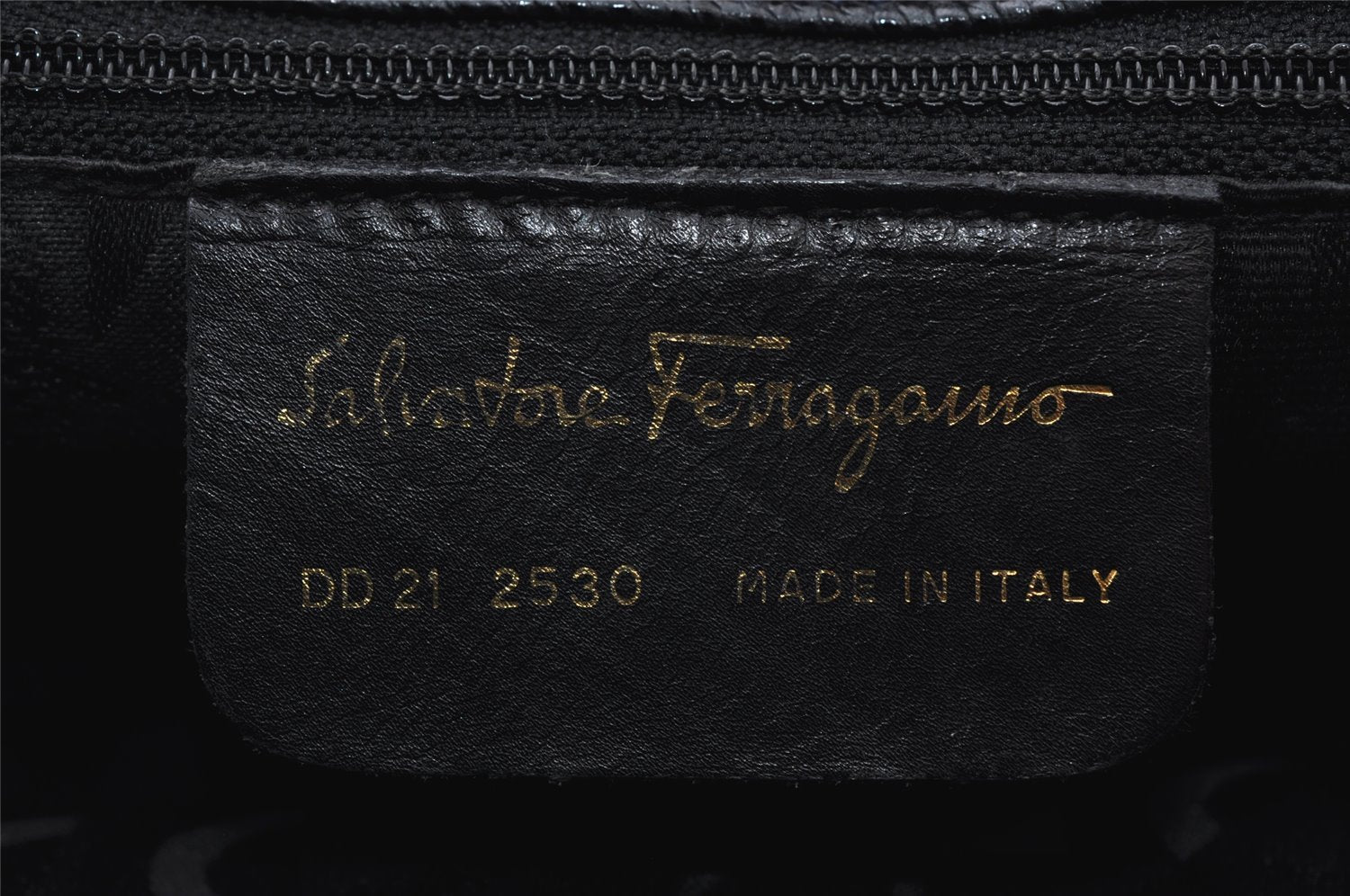 Authentic Salvatore Ferragamo Vara Shoulder Tote Bag Leather Navy Blue 3607I