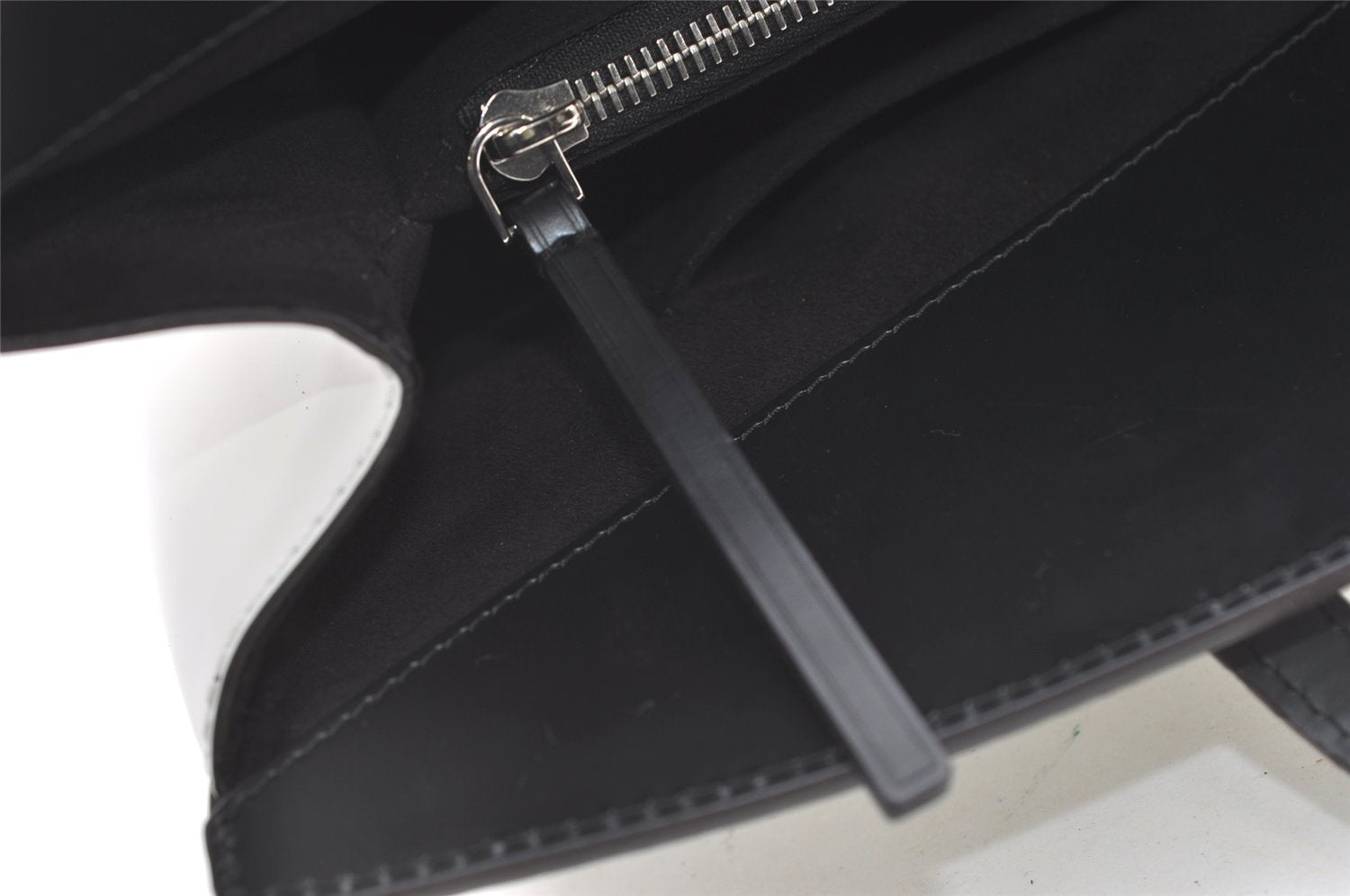 Authentic Louis Vuitton Epi Saint Jacques Shoulder Bag White M50045 LV 3615I