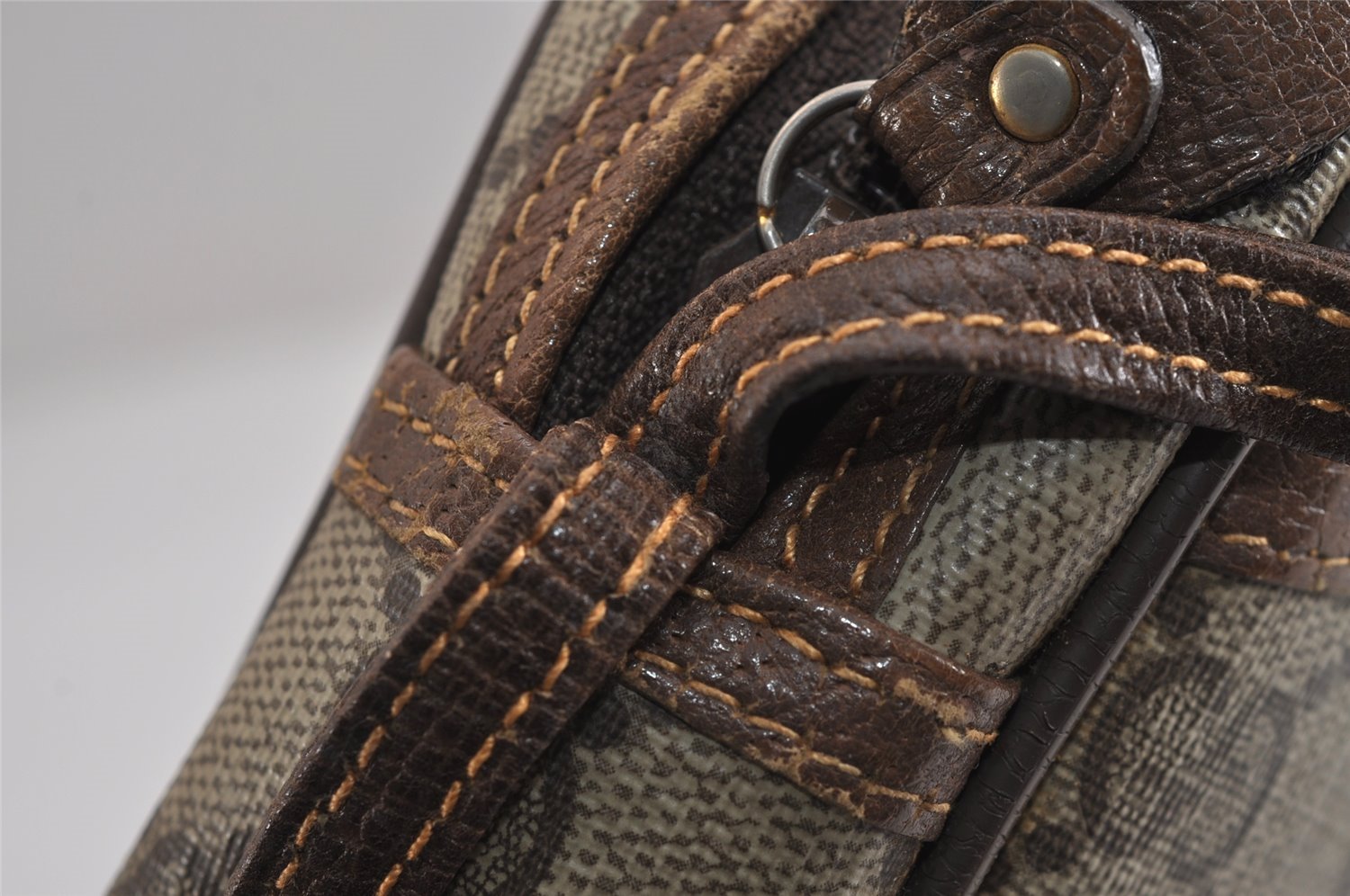 Authentic GUCCI Vintage Clutch Hand Bag Purse GG PVC Leather Brown 3620J