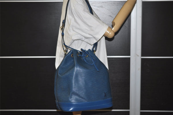 Authentic Louis Vuitton Epi Noe Shoulder Drawstring Bag Blue M44005 LV 3622I