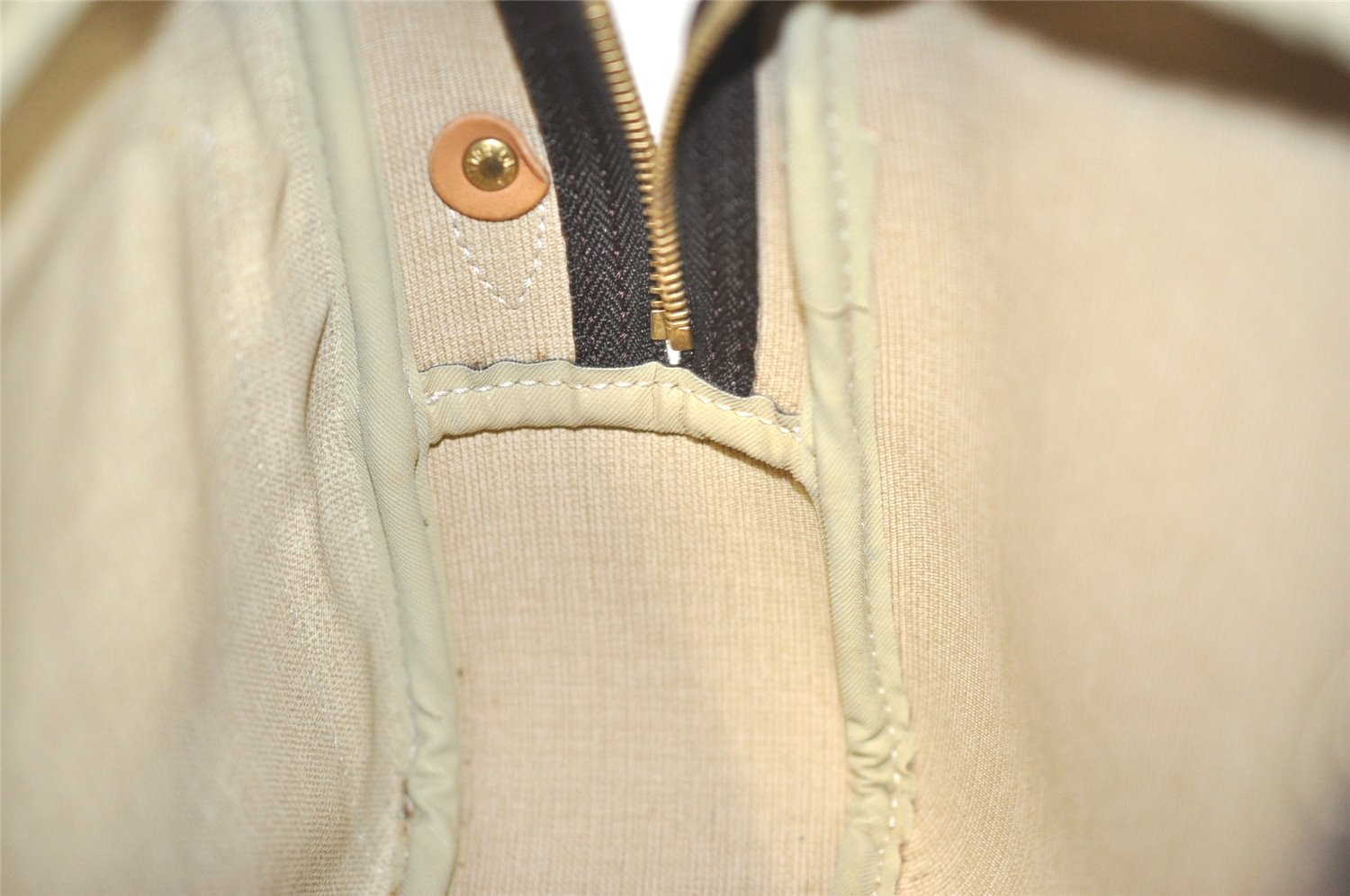 Authentic Louis Vuitton Monogram Reporter PM Shoulder Cross Bag M45254 LV 3628I