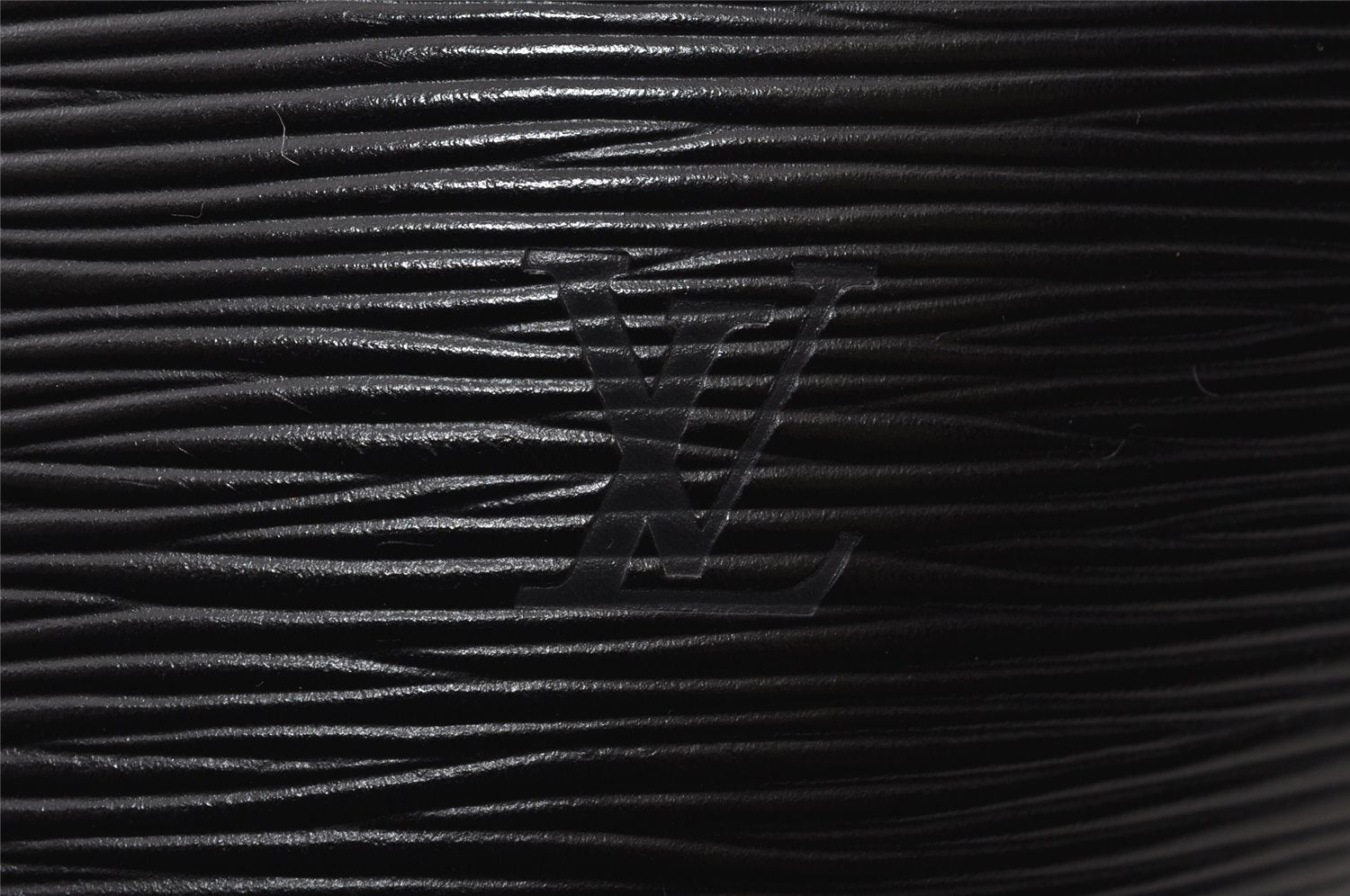 Authentic Louis Vuitton Epi Saint Jacques Hand Bag Black M52272 LV 3631I