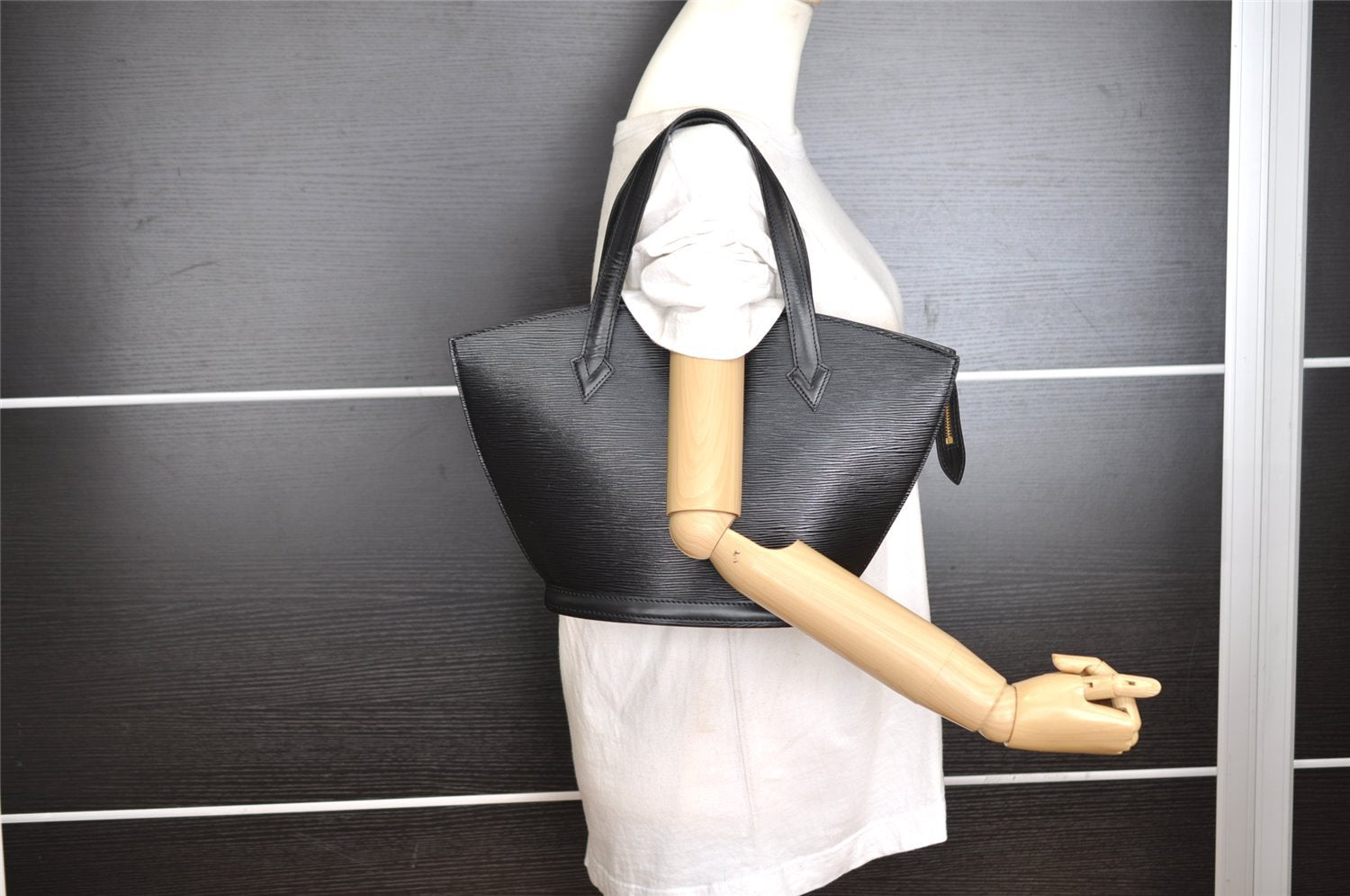 Authentic Louis Vuitton Epi Saint Jacques Hand Bag Black M52272 LV 3631I