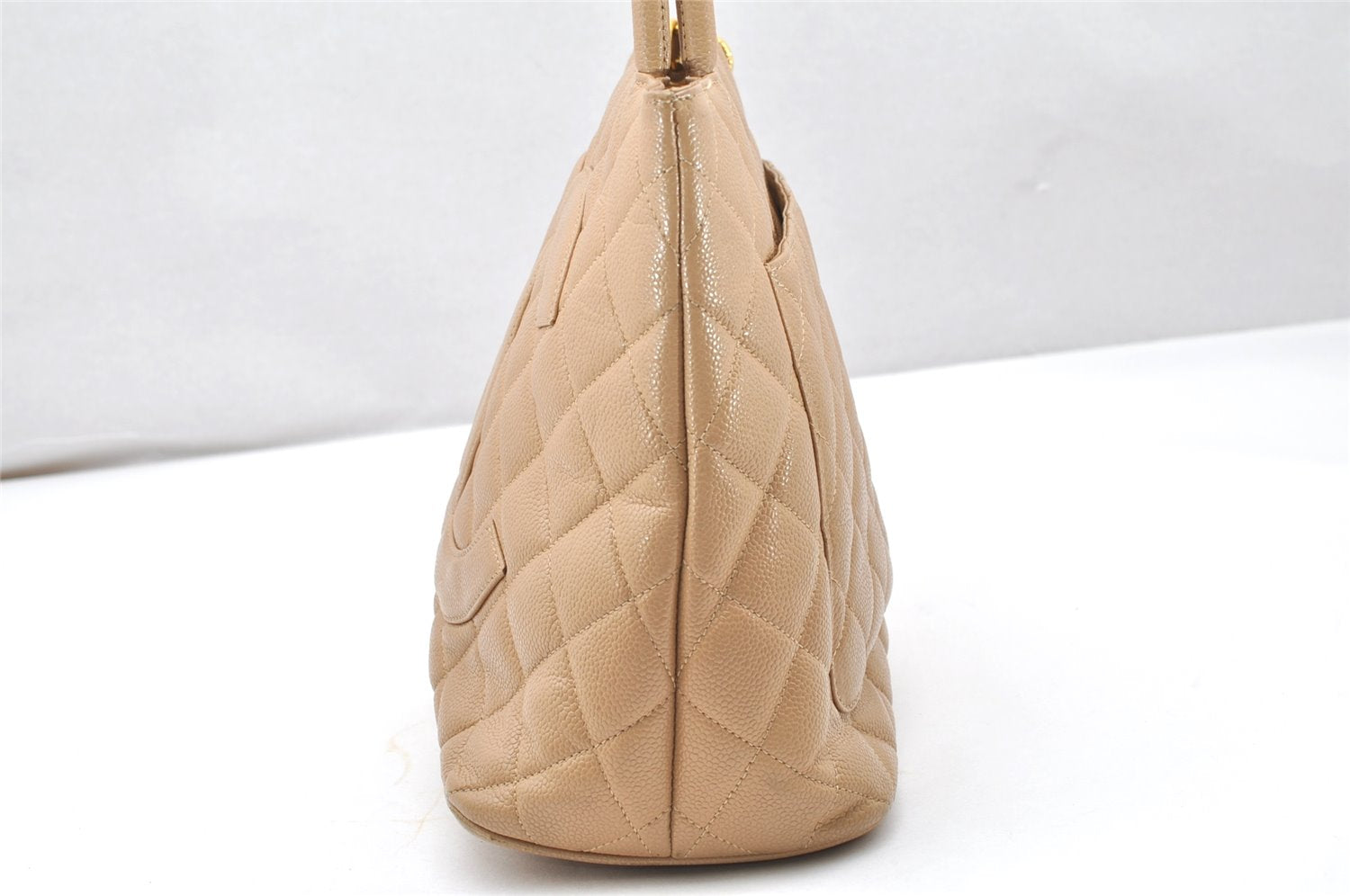 Authentic CHANEL Caviar Skin Medallion CC Logo Shoulder Tote Bag Beige 3631K
