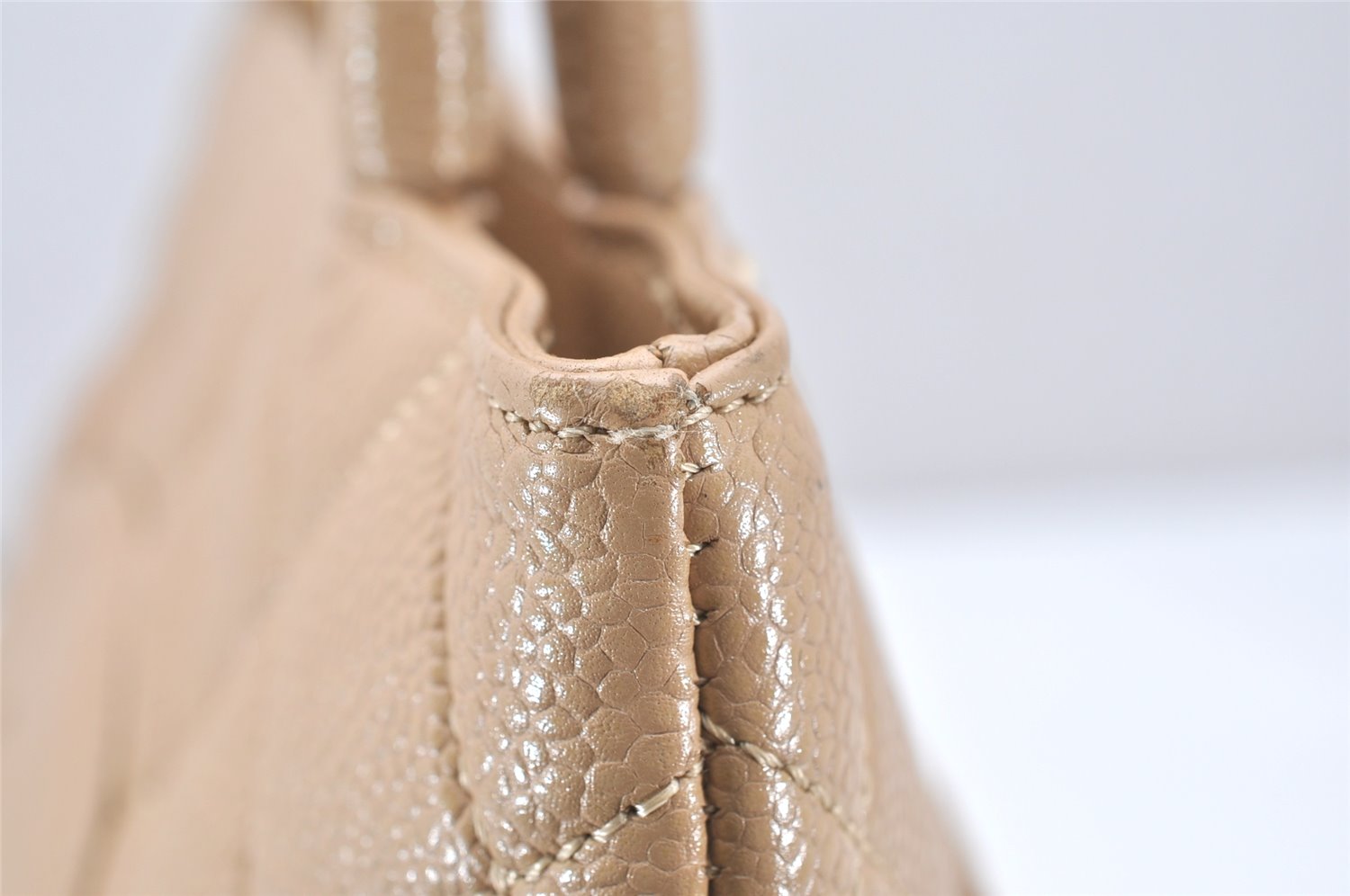 Authentic CHANEL Caviar Skin Medallion CC Logo Shoulder Tote Bag Beige 3631K