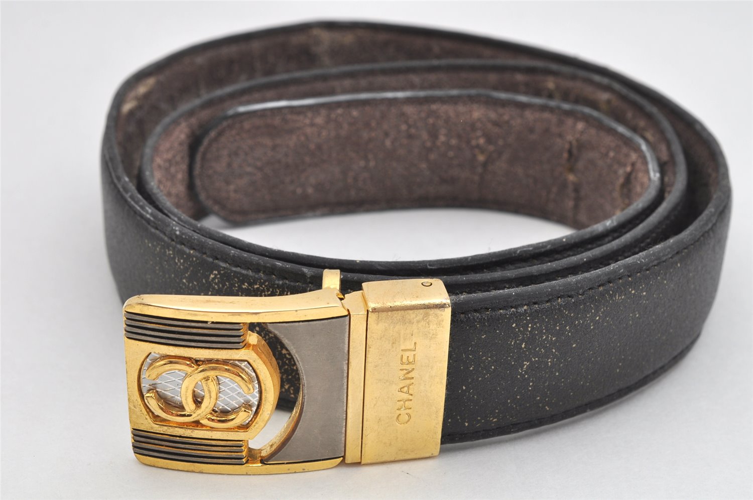 Authentic CHANEL Vintage Calf Skin Belt CC Logo 37.2-40.9