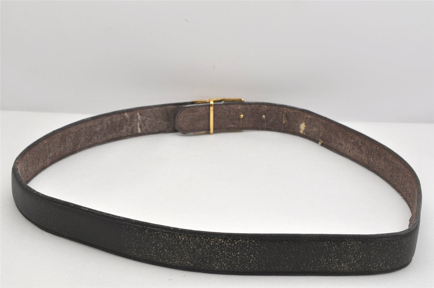 Authentic CHANEL Vintage Calf Skin Belt CC Logo 37.2-40.9