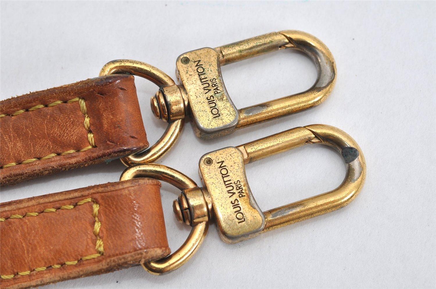Authentic Louis Vuitton Leather Shoulder Strap Beige 37.8-46.9