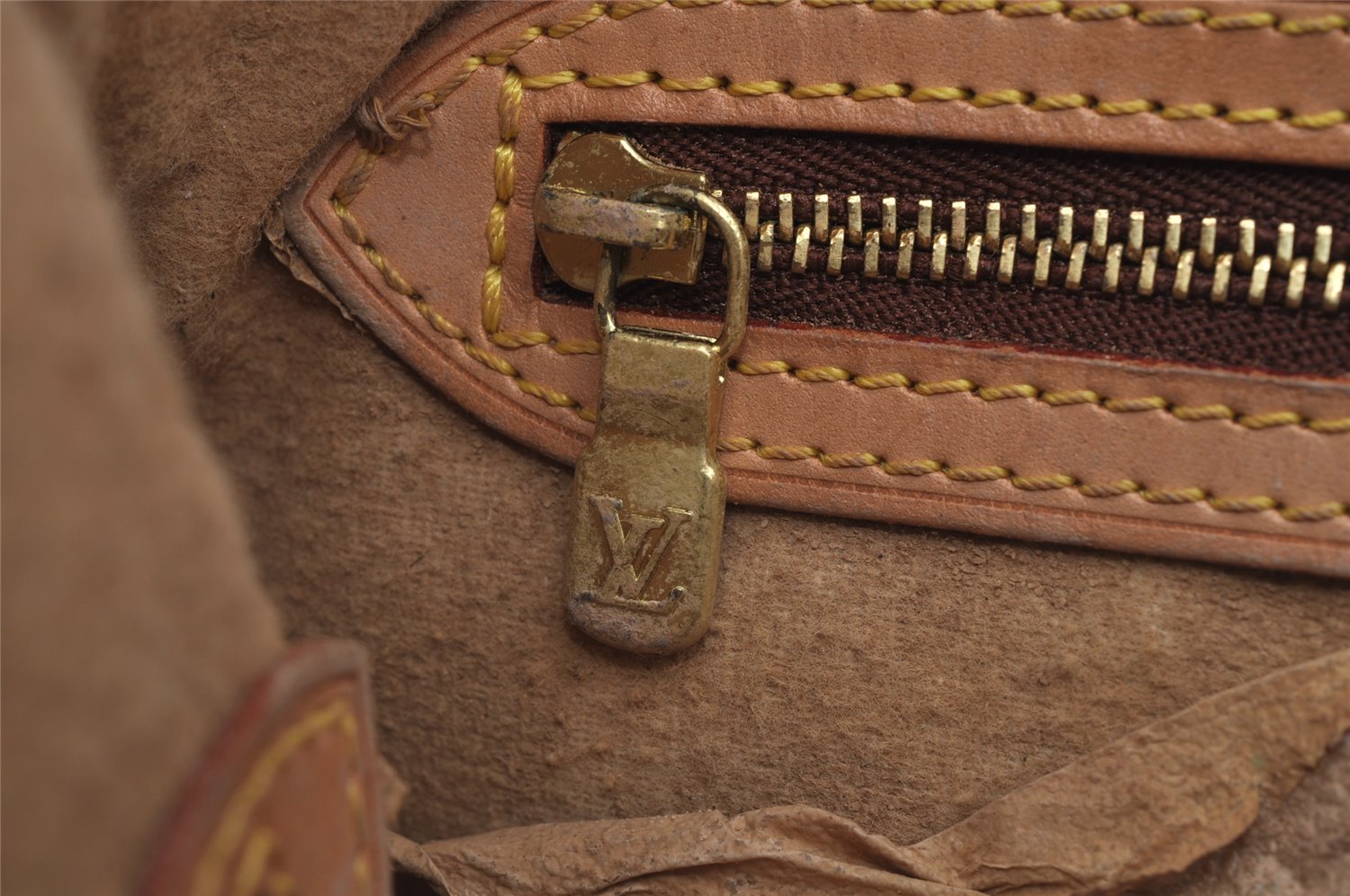 Authentic Louis Vuitton Monogram Bucket PM Shoulder Tote Bag M42238 LV 3651J