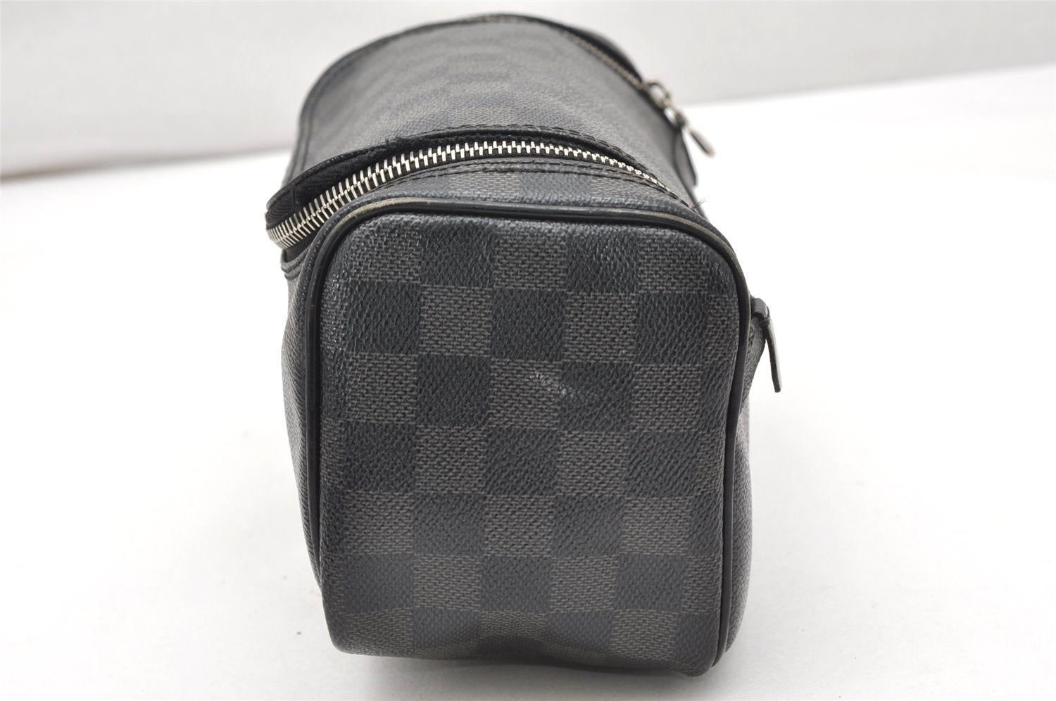 Authentic Louis Vuitton Damier Graphite Toilette Pouch Hand Bag N47625 LV 3651K