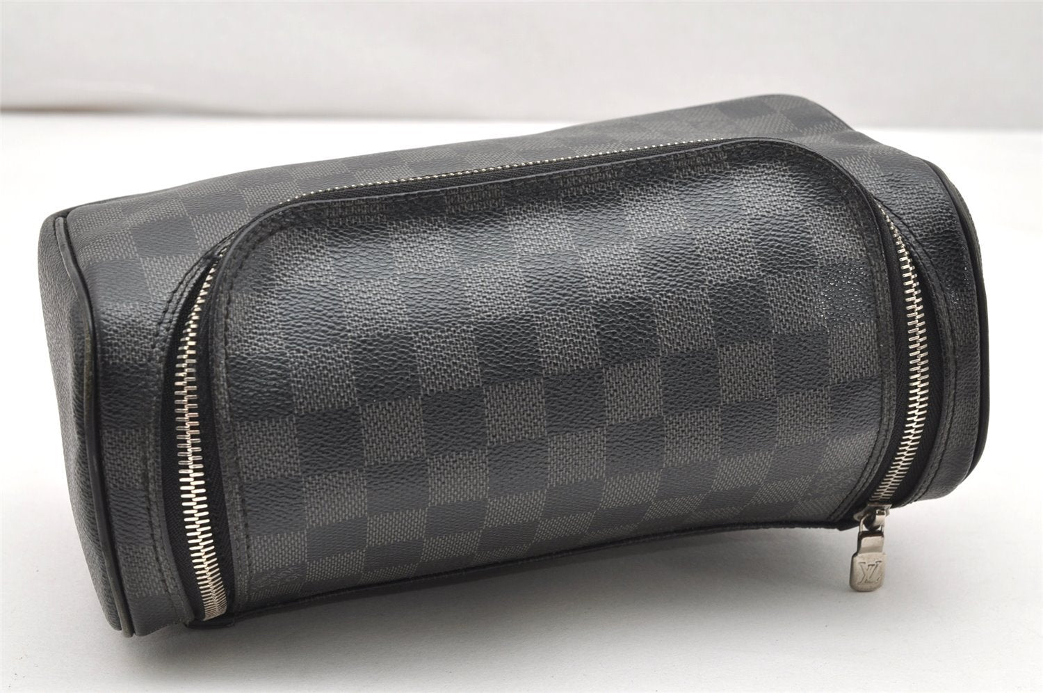 Authentic Louis Vuitton Damier Graphite Toilette Pouch Hand Bag N47625 LV 3651K