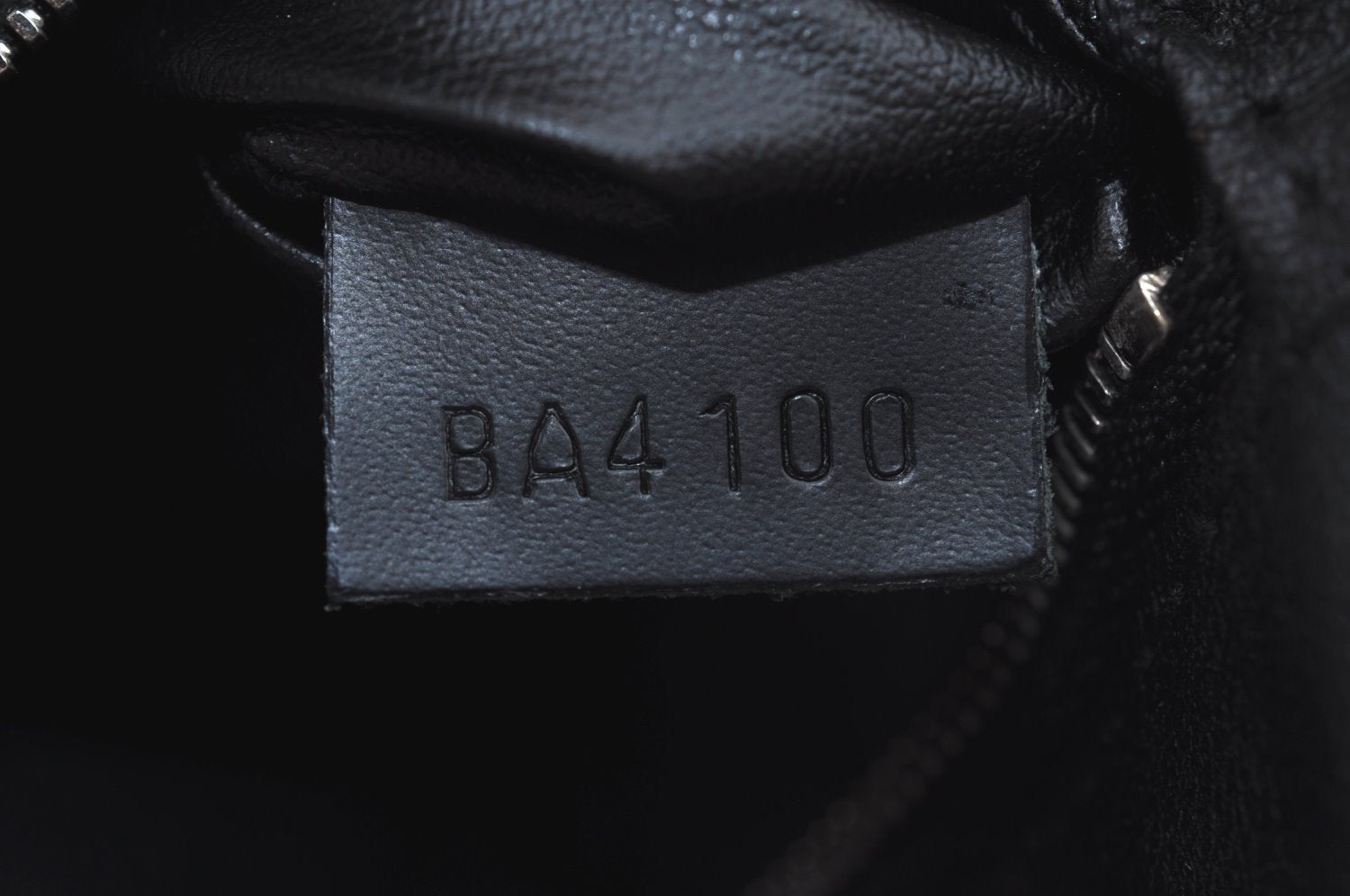 Authentic Louis Vuitton Damier Graphite Toilette Pouch Hand Bag N47625 LV 3651K