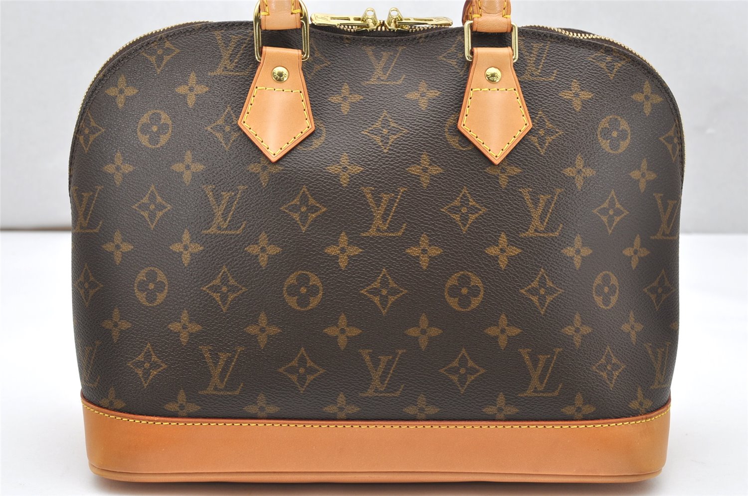 Authentic Louis Vuitton Monogram Alma Hand Bag Purse M51130 LV 3652K