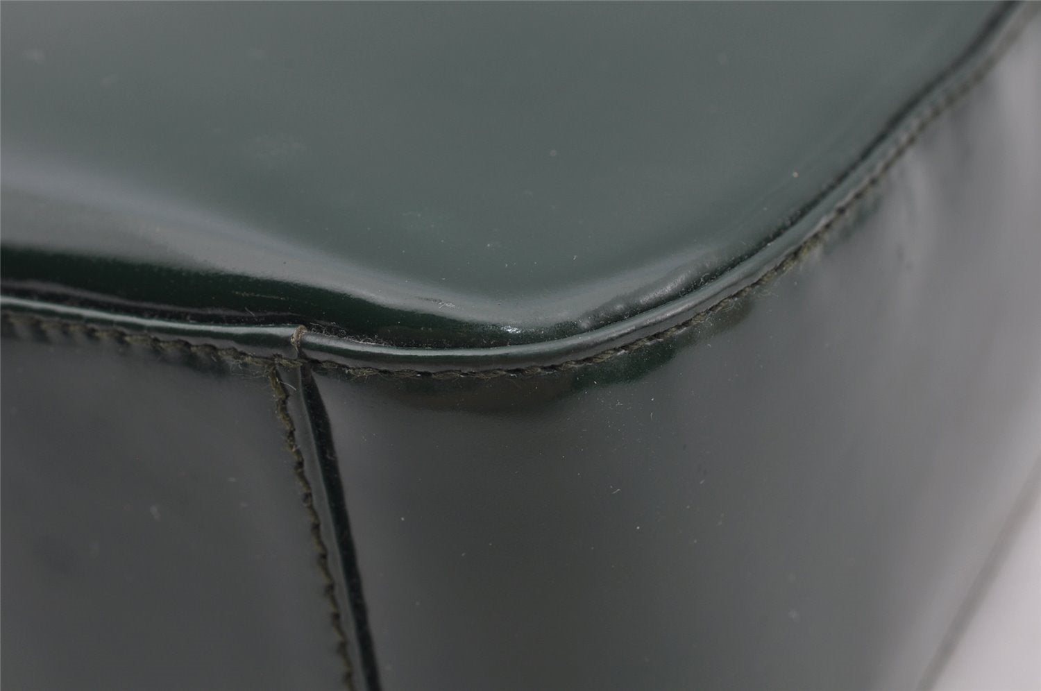 Authentic GUCCI Vintage Shoulder Hand Bag Purse Enamel Green Junk 3667J