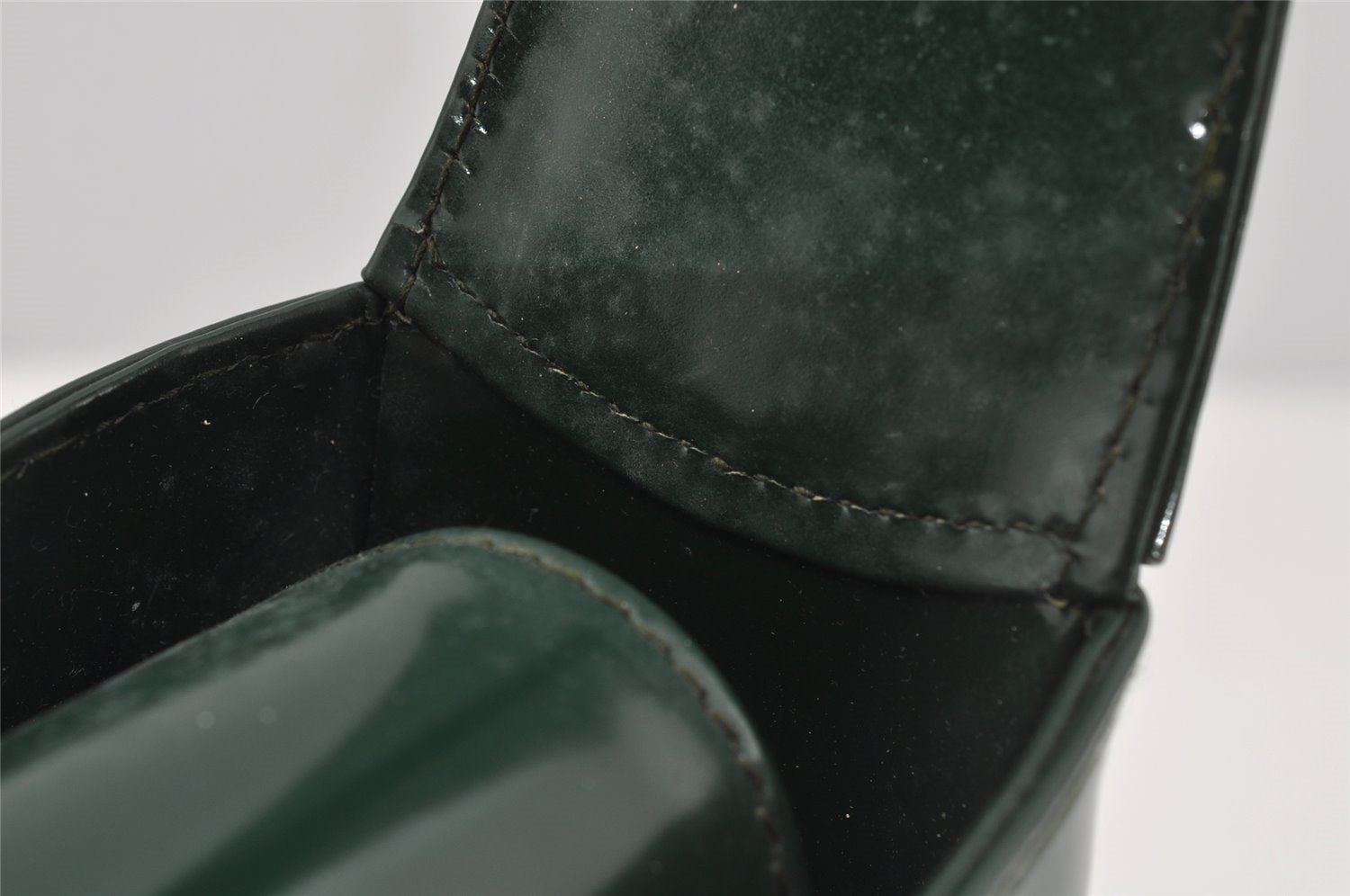 Authentic GUCCI Vintage Shoulder Hand Bag Purse Enamel Green Junk 3667J